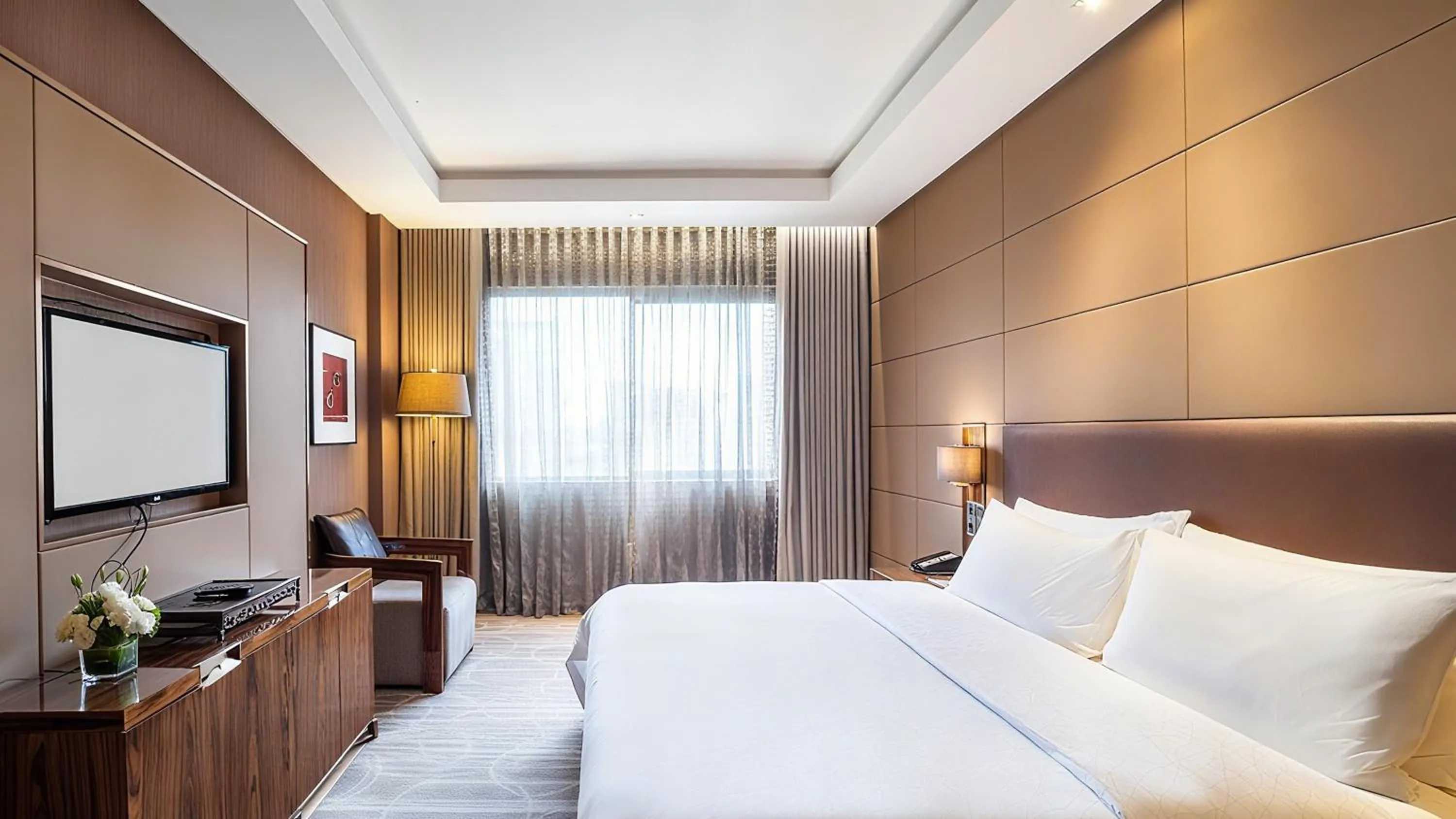 Photo of the whole room, Bed in Crowne Plaza Kunming City Centre by IHG