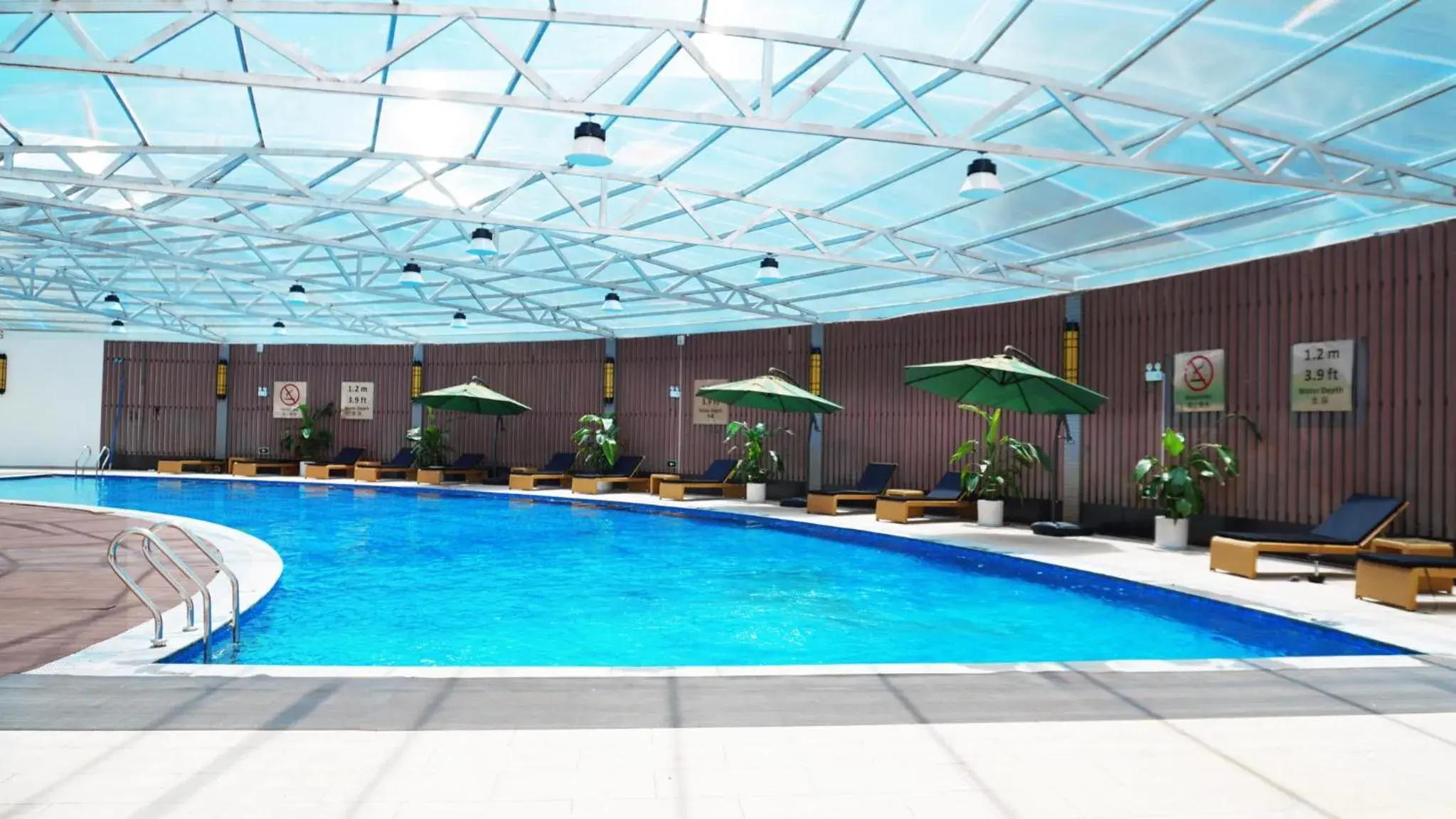 Swimming pool in Crowne Plaza Kunming City Centre by IHG Swimming pool in Crowne Plaza Kunming City Centre by IHG