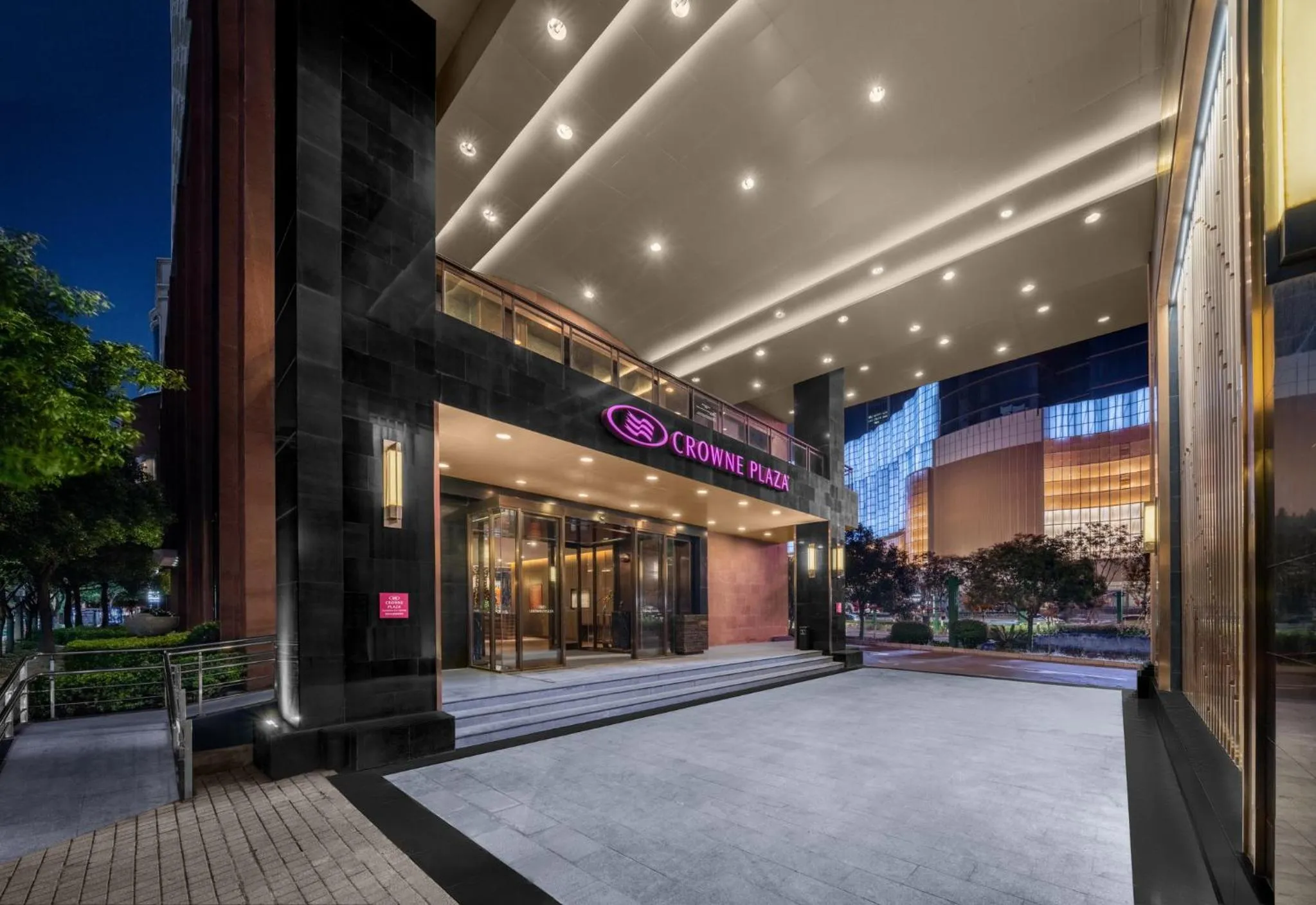 Property building in Crowne Plaza Kunming City Centre by IHG