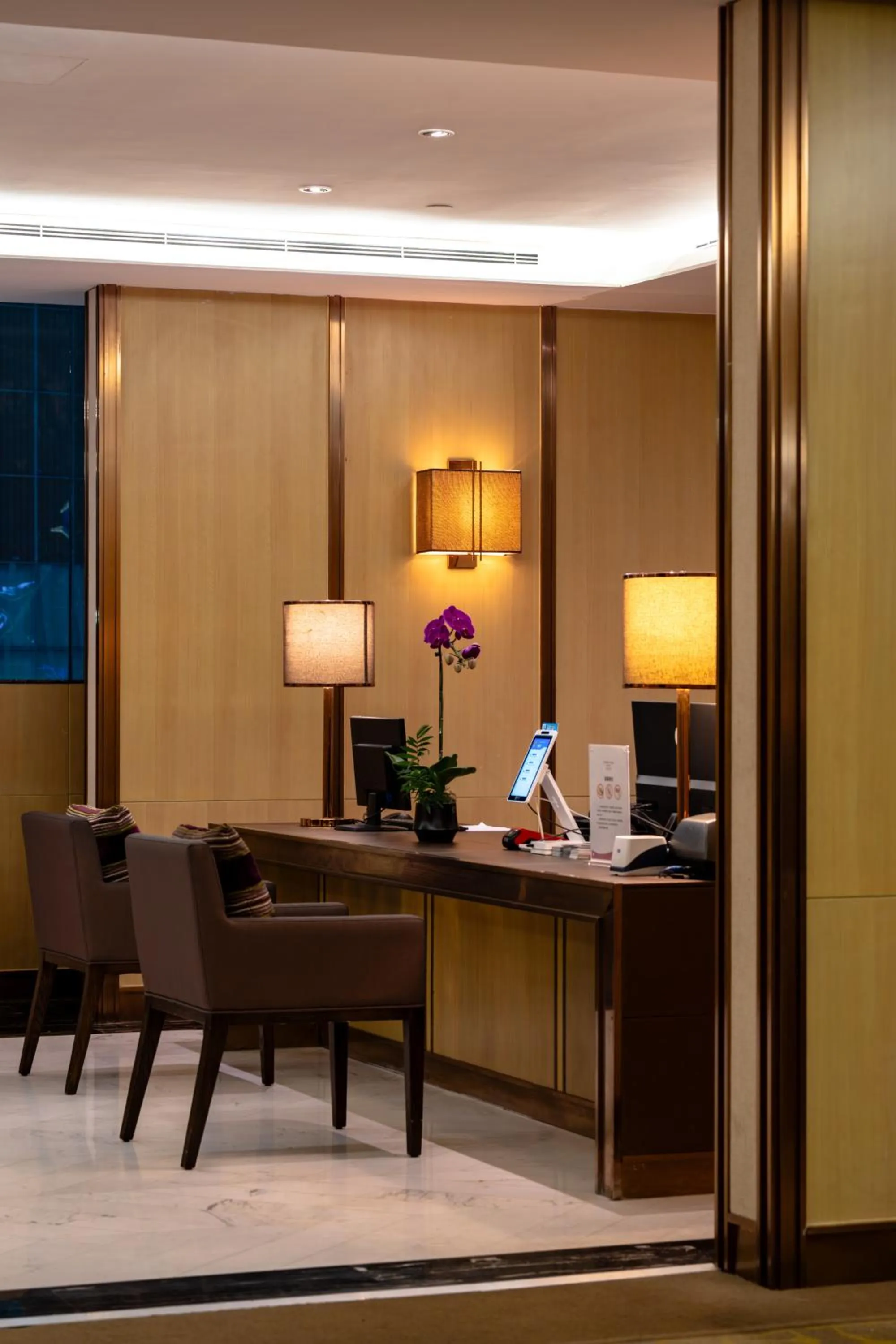Business facilities in Crowne Plaza Kunming City Centre by IHG