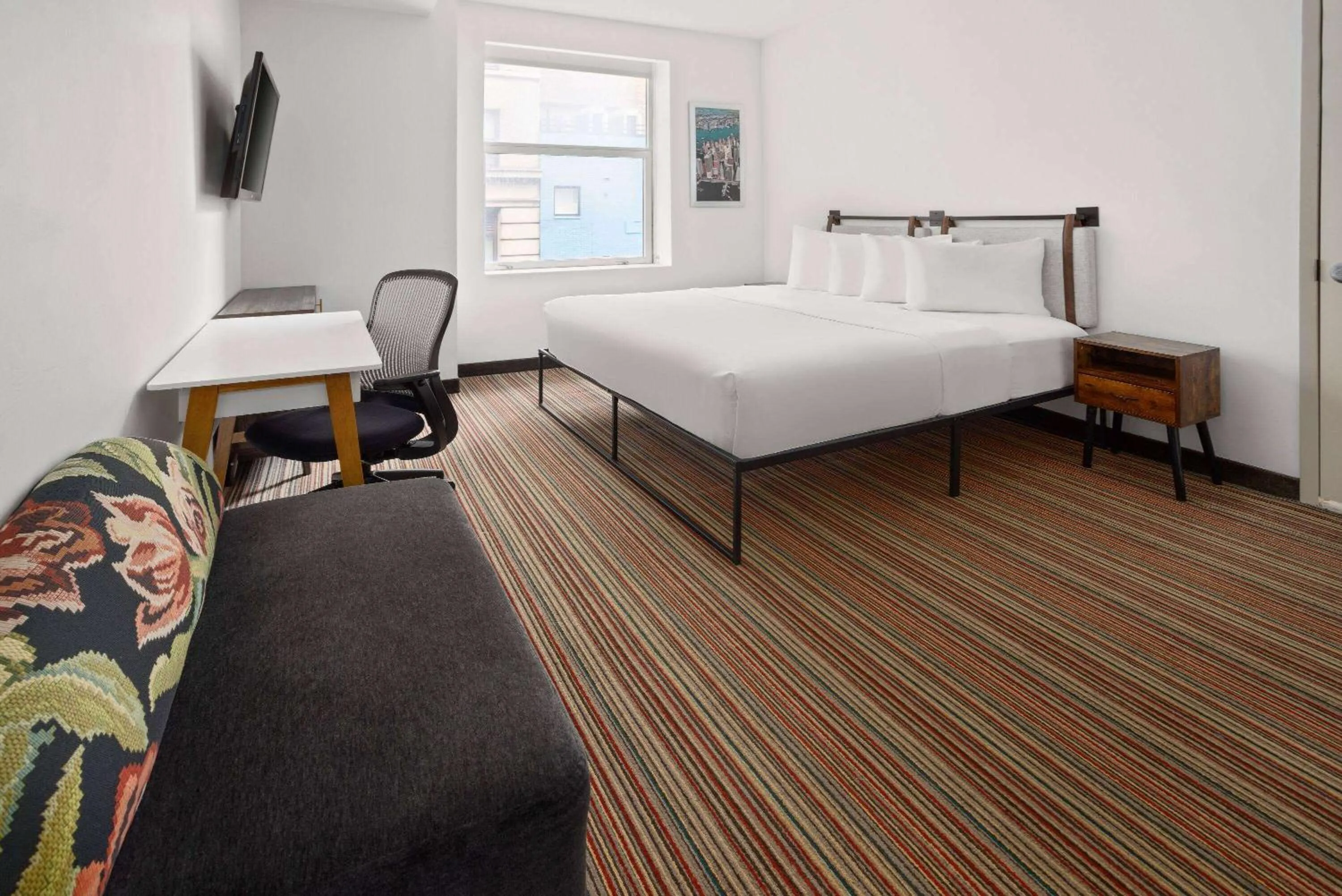 Photo of the whole room in The Herald by LuxUrban