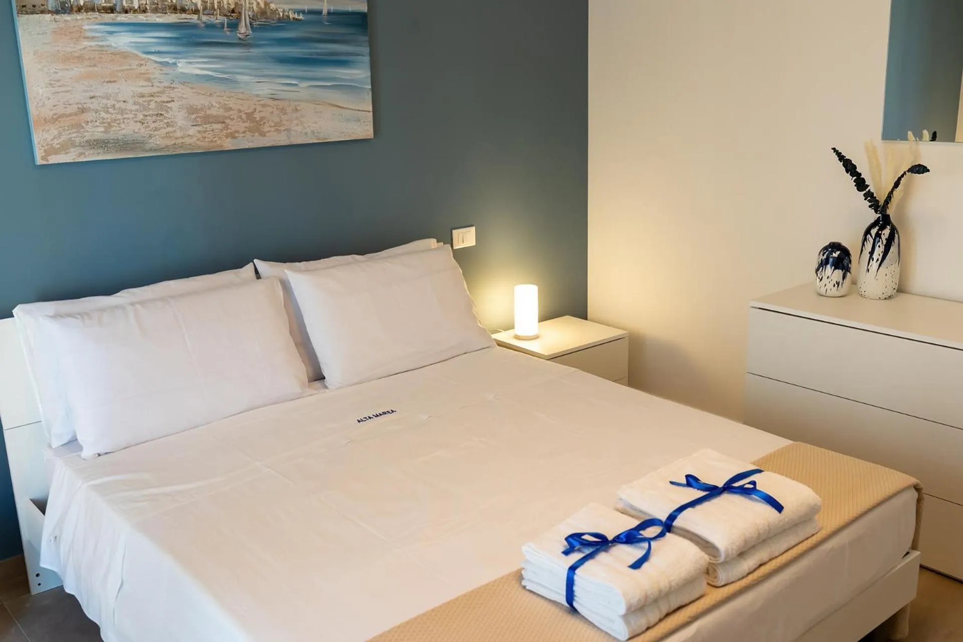 Bed in Alta Marea Sea Apartments