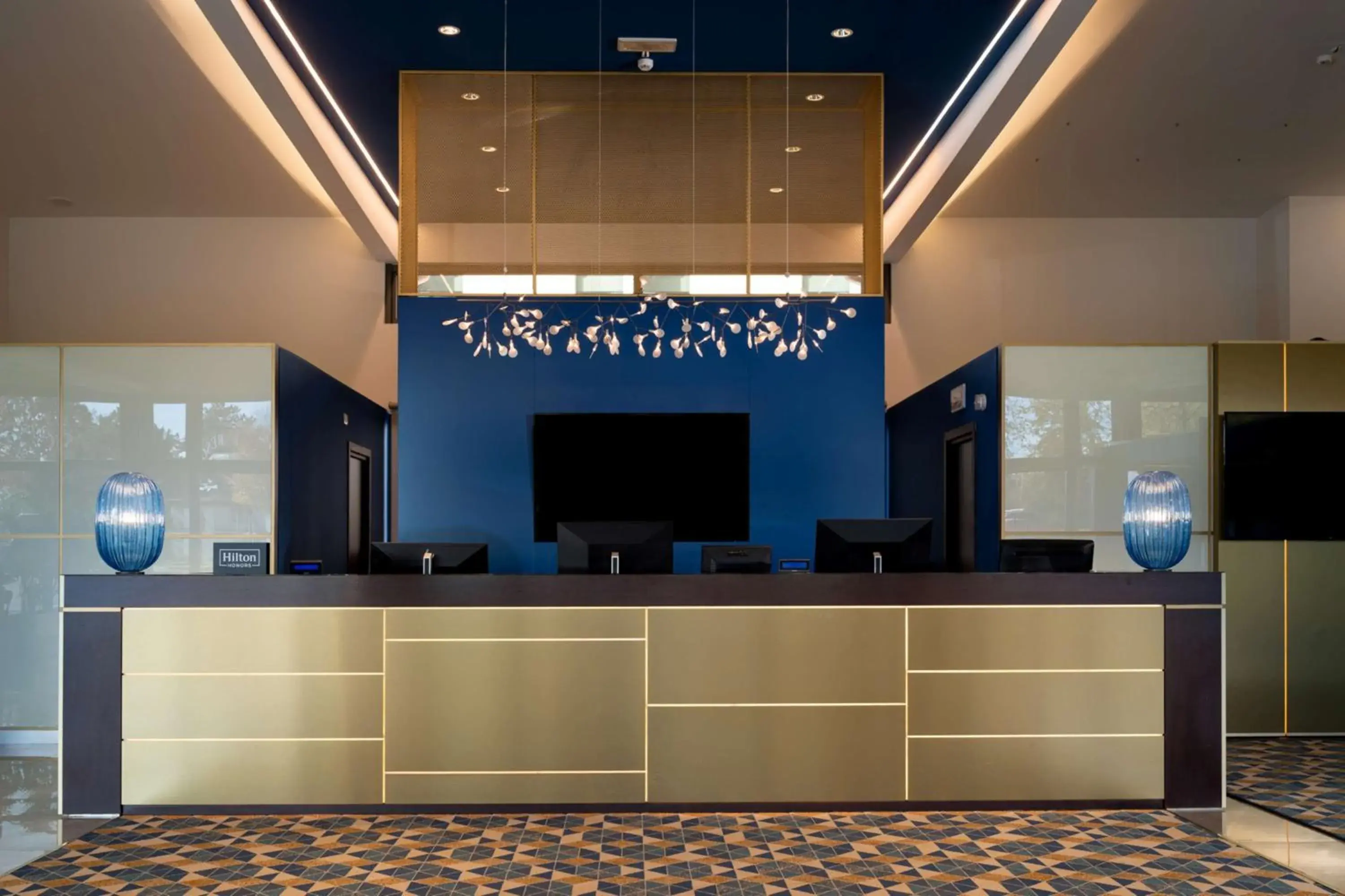 Lobby or reception in Doubletree by Hilton Milan Malpensa Solbiate Olona Lobby or reception in Doubletree by Hilton Milan Malpensa Solbiate Olona