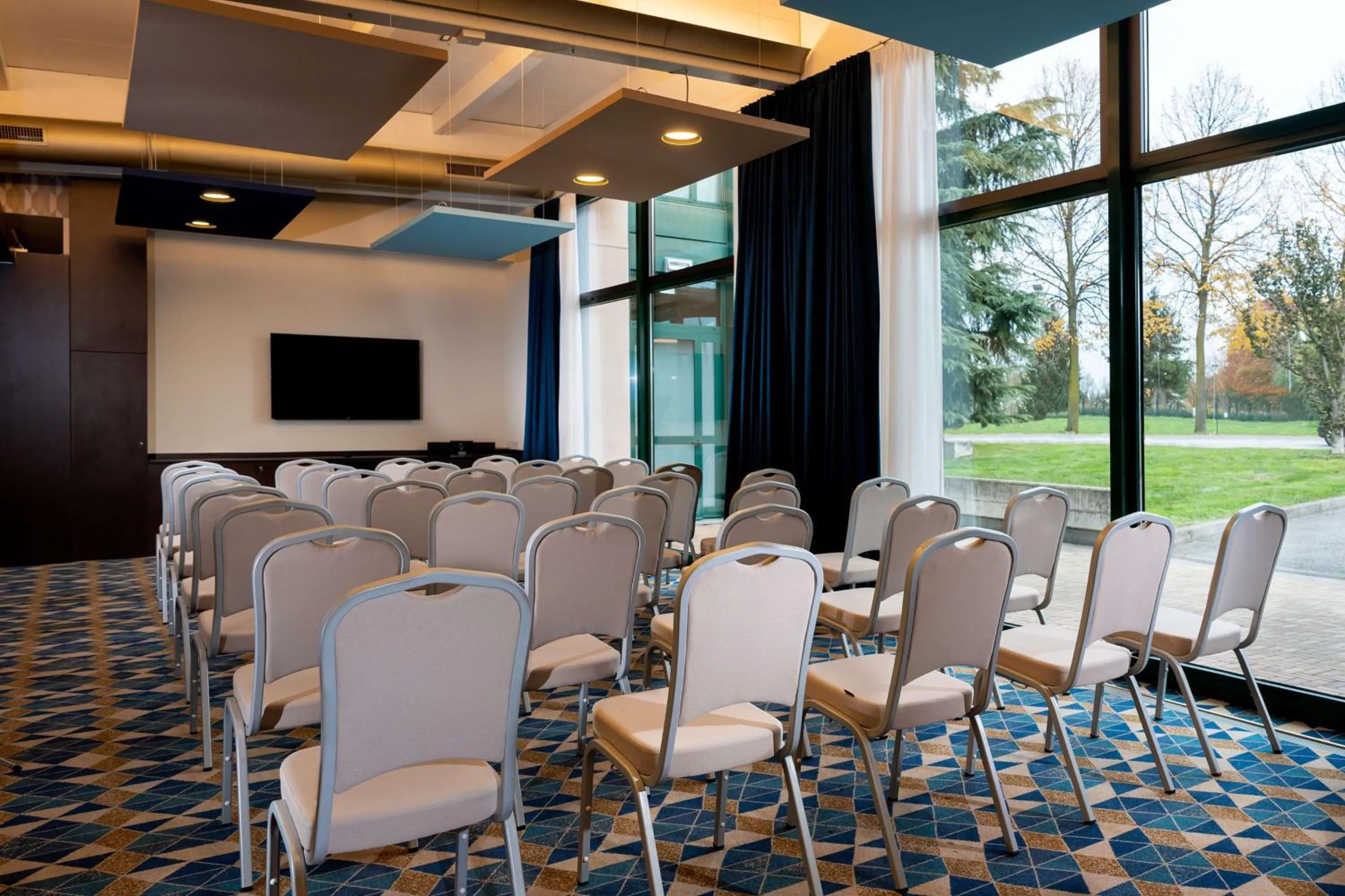 Meeting/conference room in Doubletree by Hilton Milan Malpensa Solbiate Olona