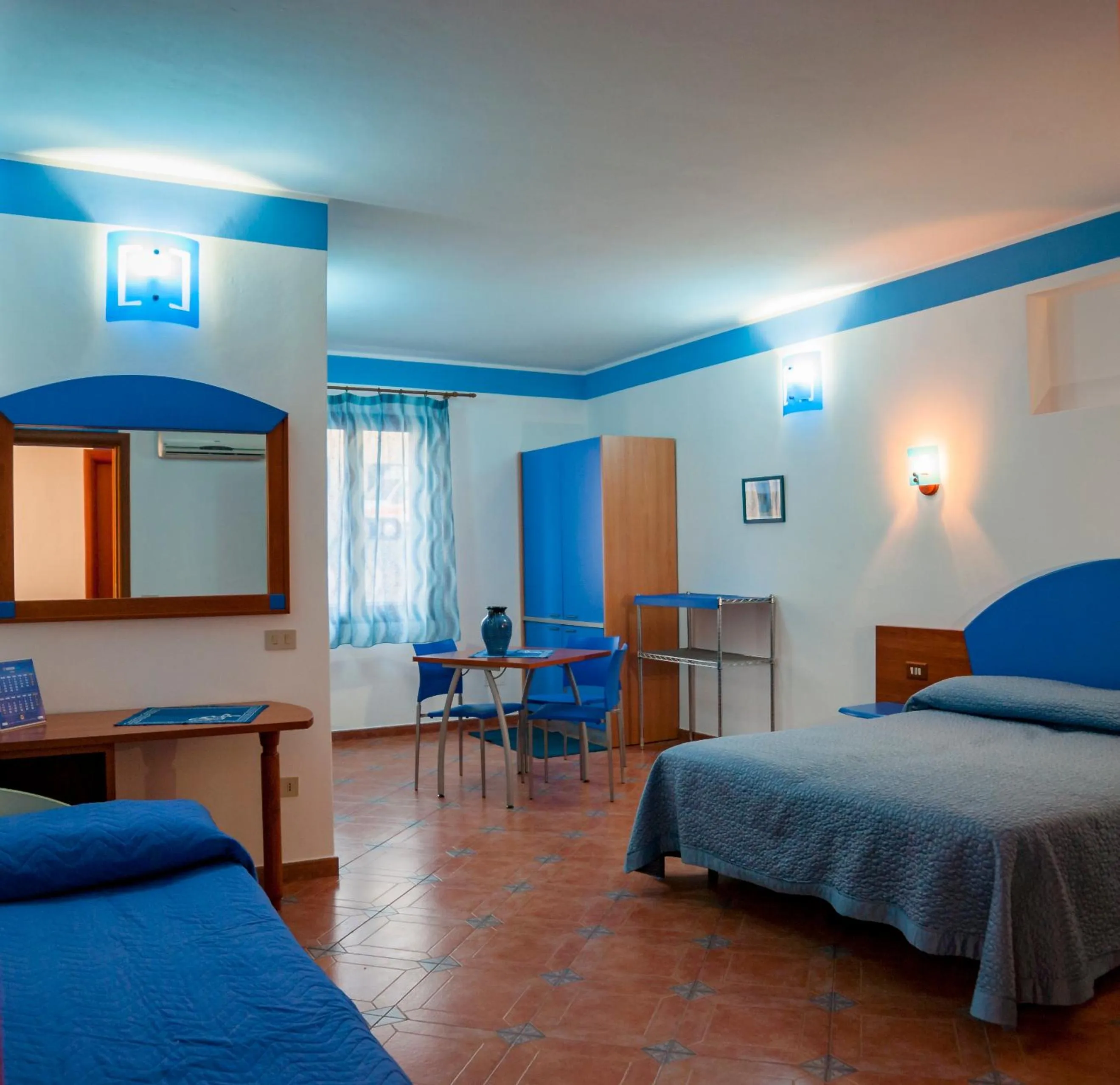 Photo of the whole room, Bed in Sogni Nel Blu