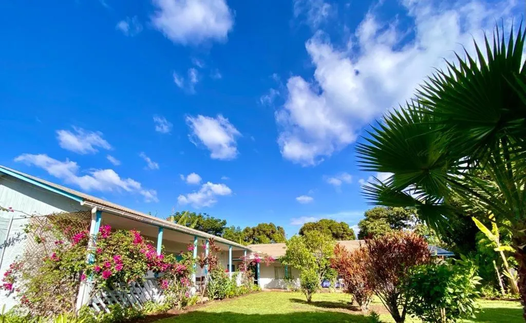 Property building in Kahina Lodge