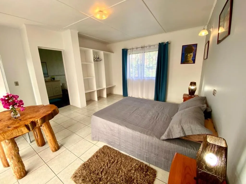 Photo of the whole room, Bed in Kahina Lodge