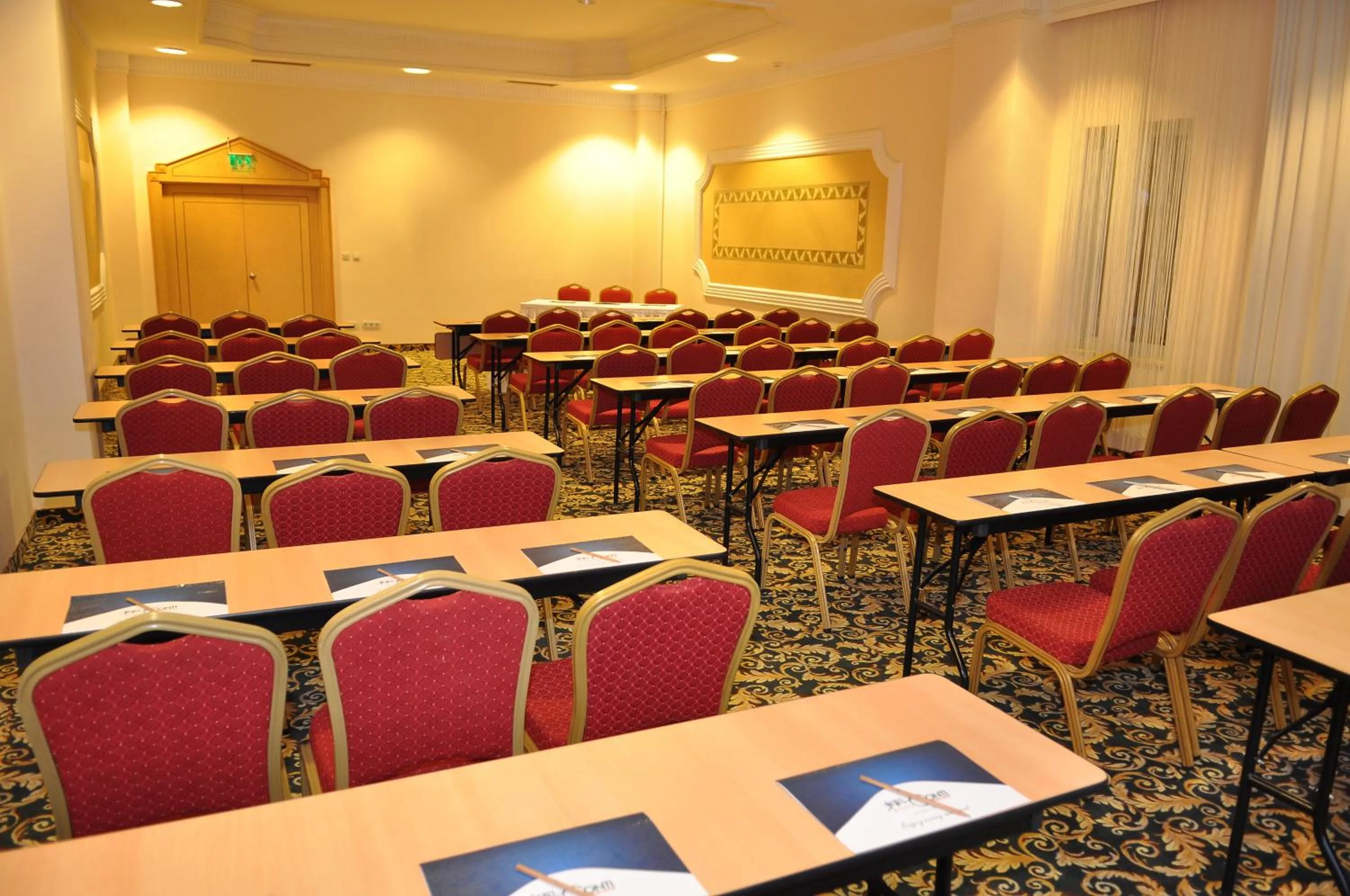 Meeting/conference room in Belconti Resort Hotel