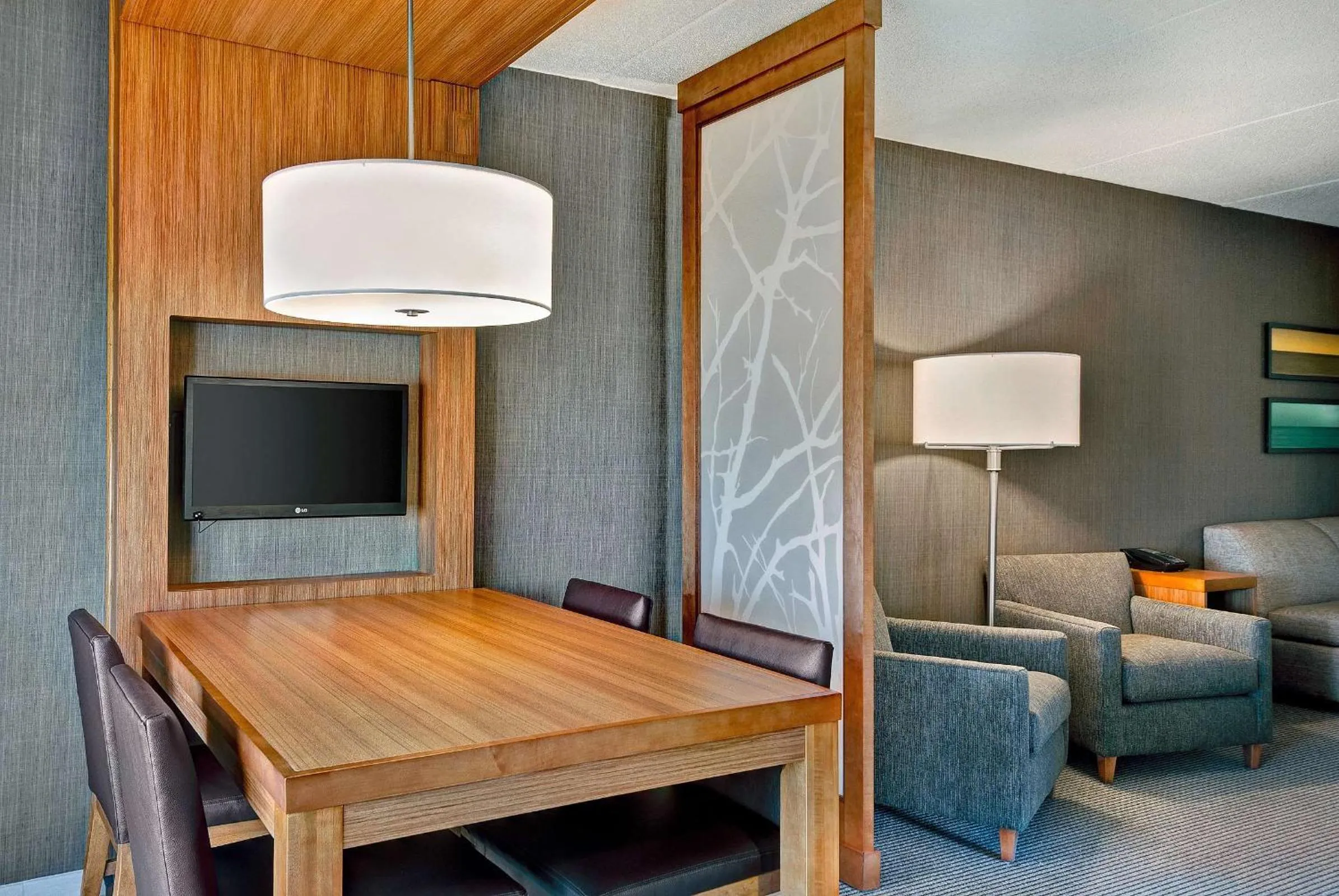 Photo of the whole room in Hyatt Place Fredericksburg at Mary Washington