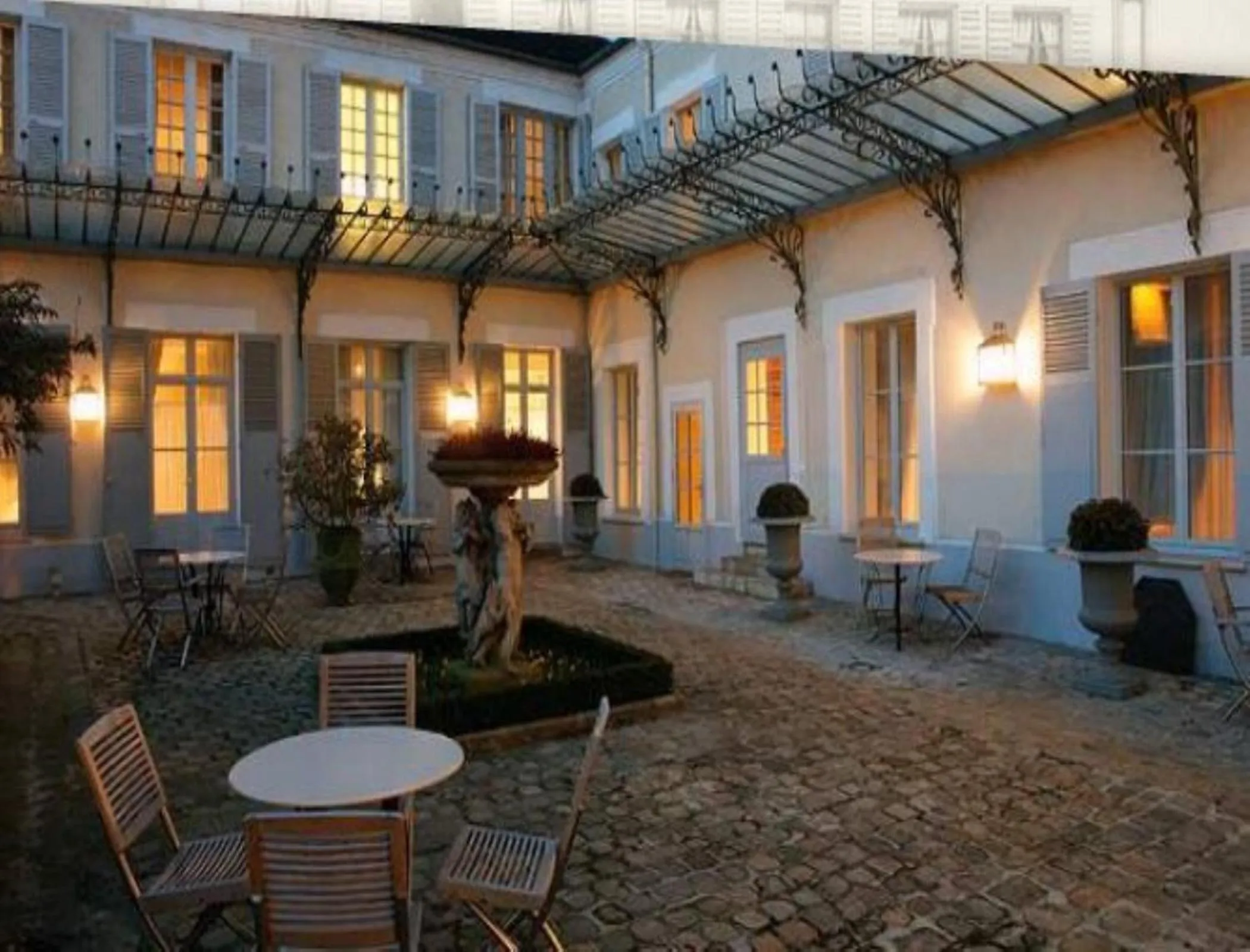 Balcony/Terrace in Hôtel de Londres