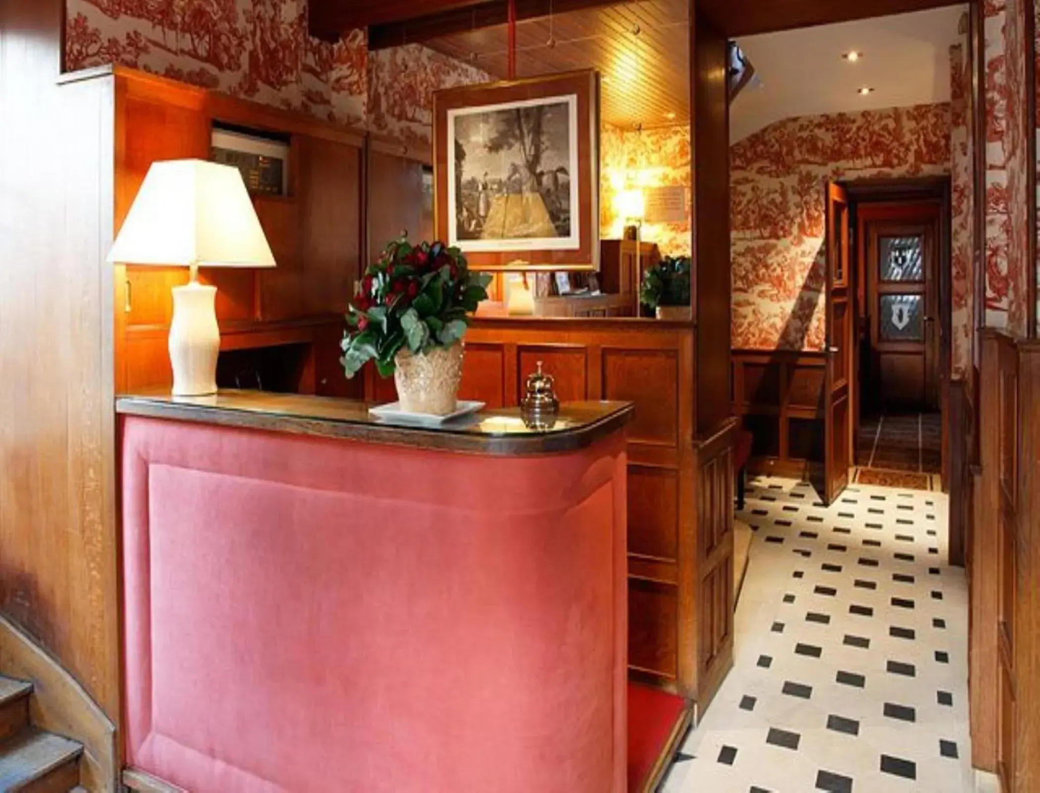 Lobby or reception in Hôtel de Londres Lobby or reception in Hôtel de Londres