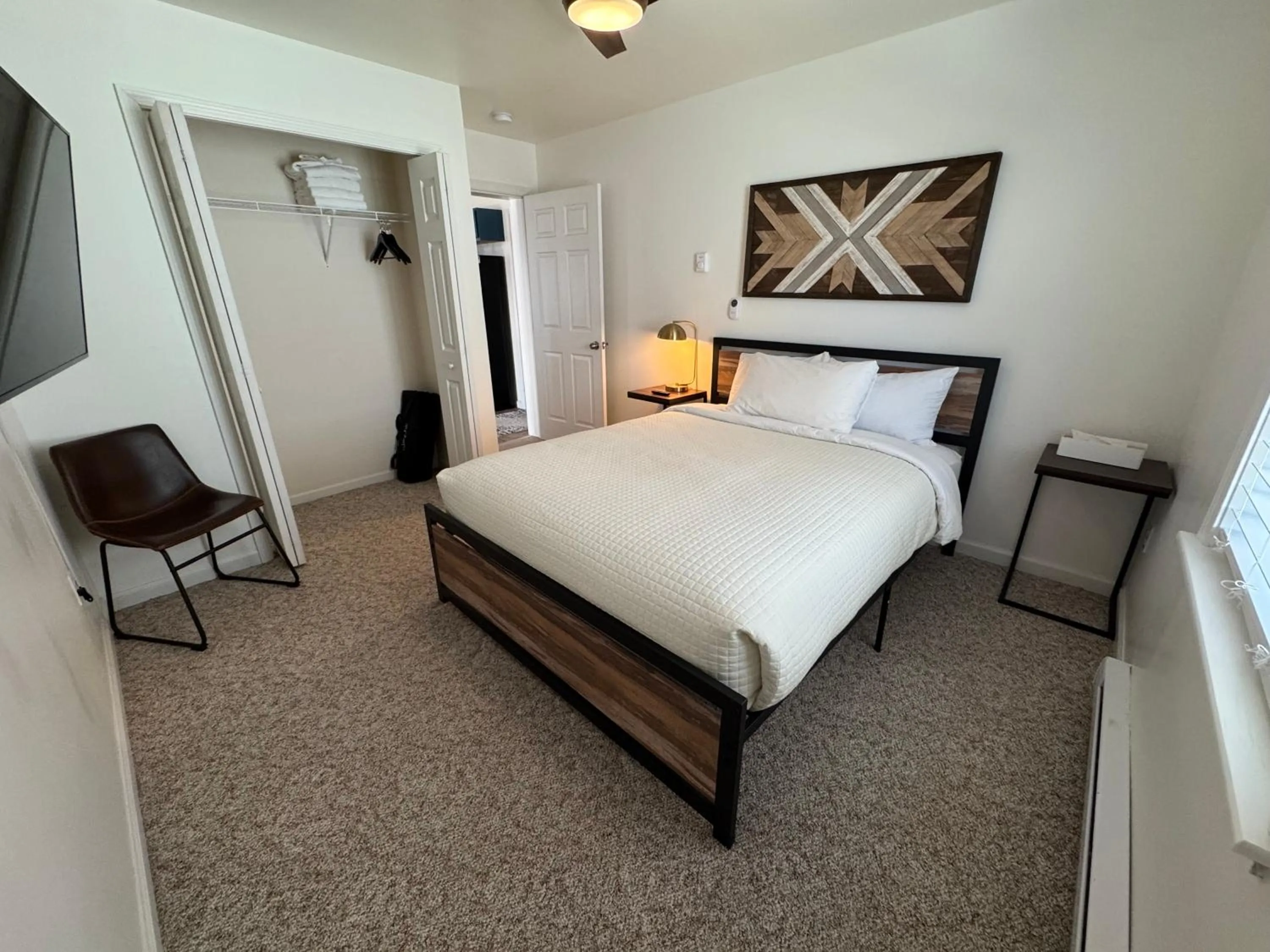 Bedroom, Bed in Central Lake Placid Mountain Views