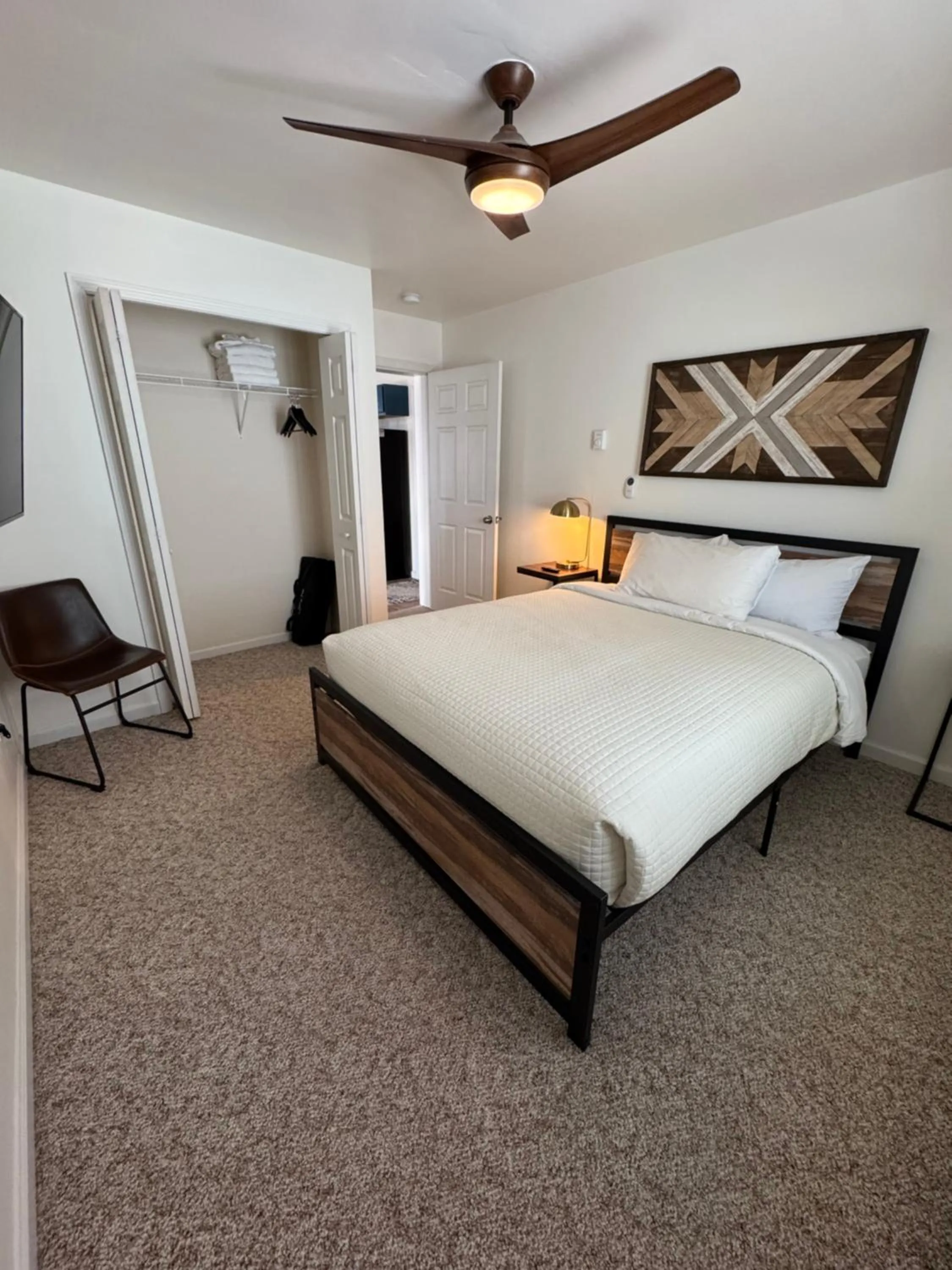 Bed in Central Lake Placid Mountain Views