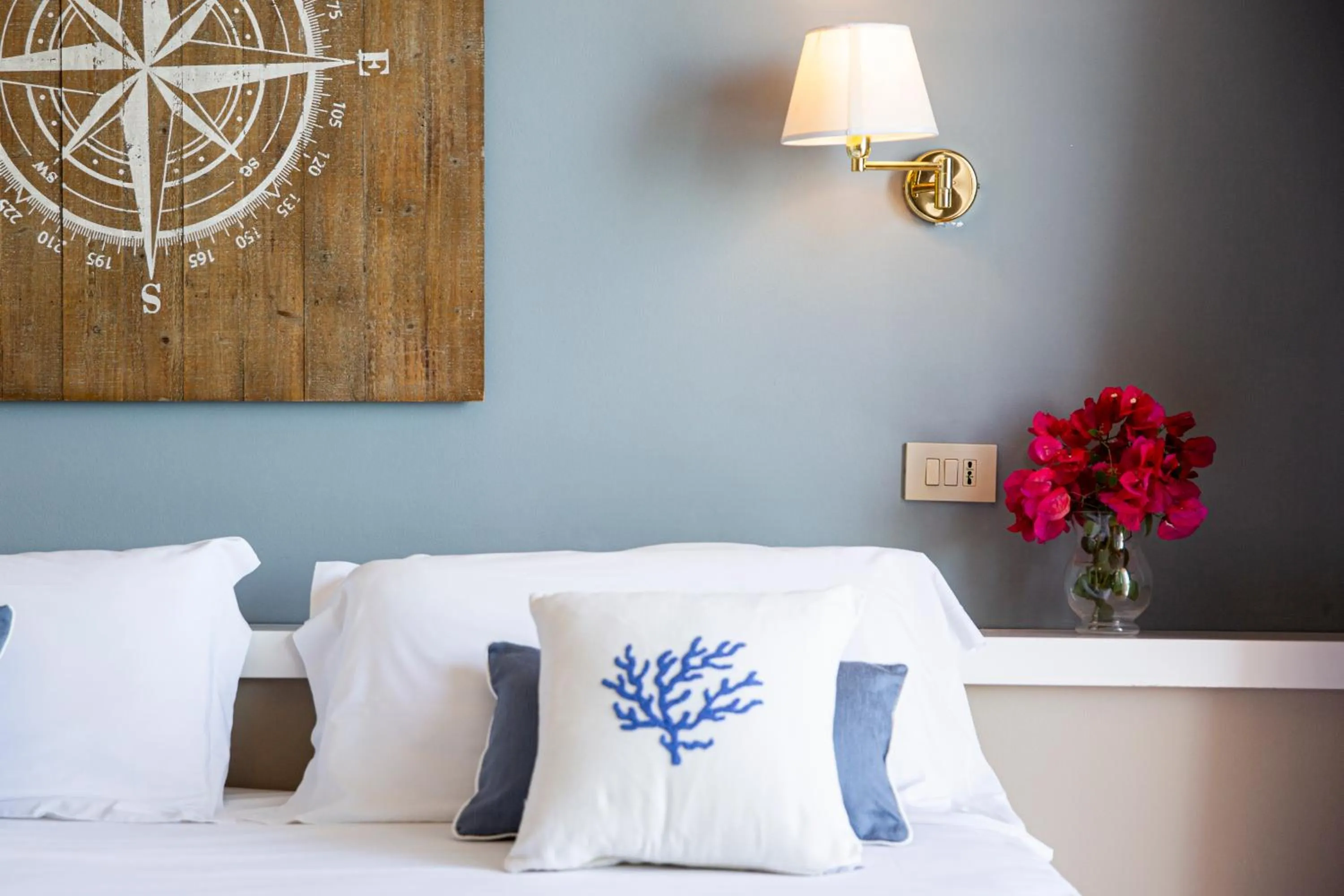 Decorative detail, Bed in Hotel Punta Nord Est