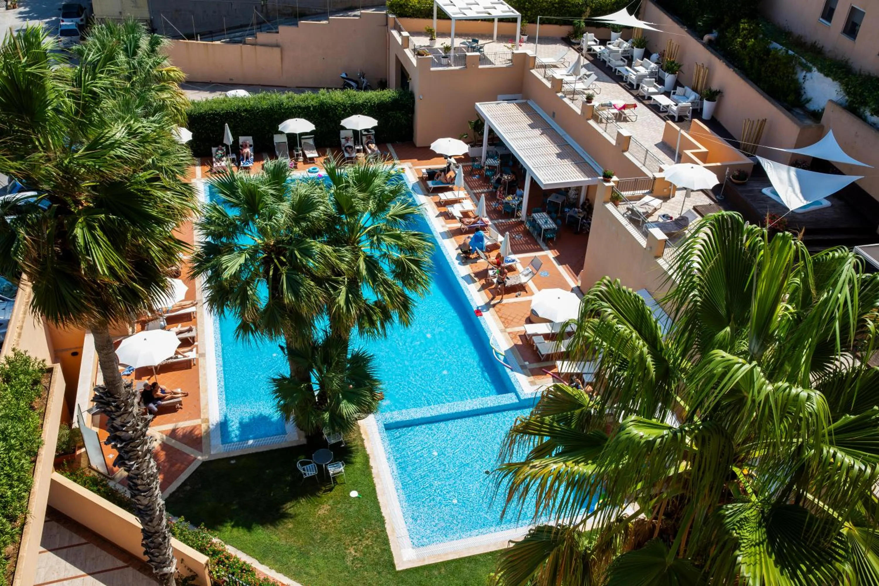 Swimming pool in Hotel Punta Nord Est