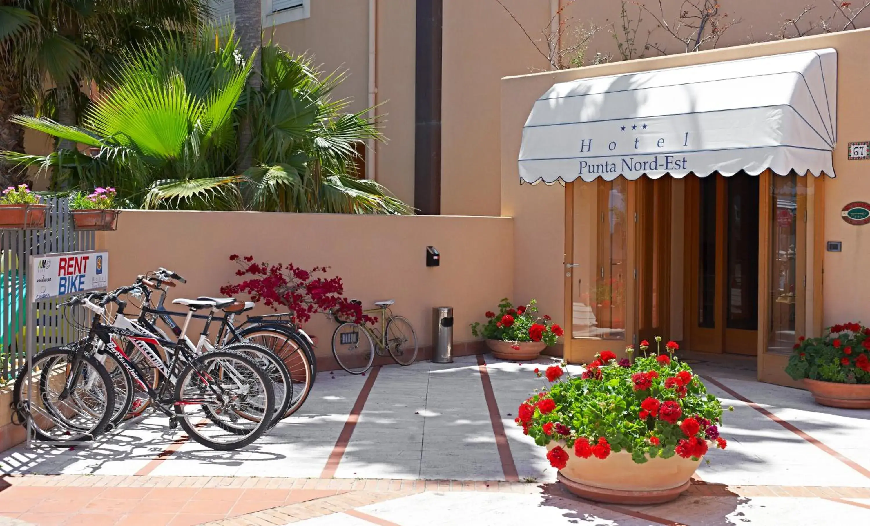 Property building in Hotel Punta Nord Est Property building in Hotel Punta Nord Est