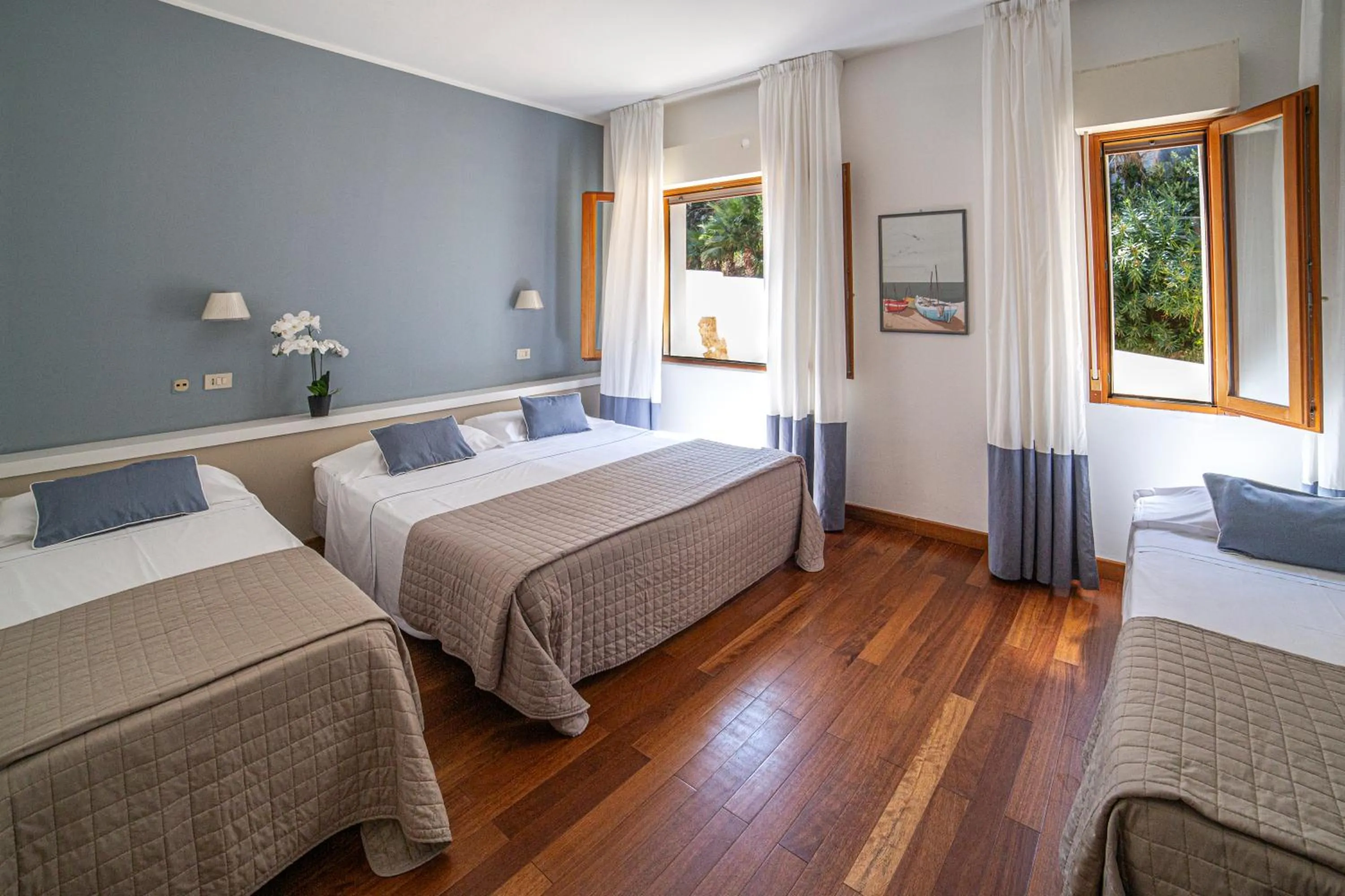 Bedroom, Bed in Hotel Punta Nord Est