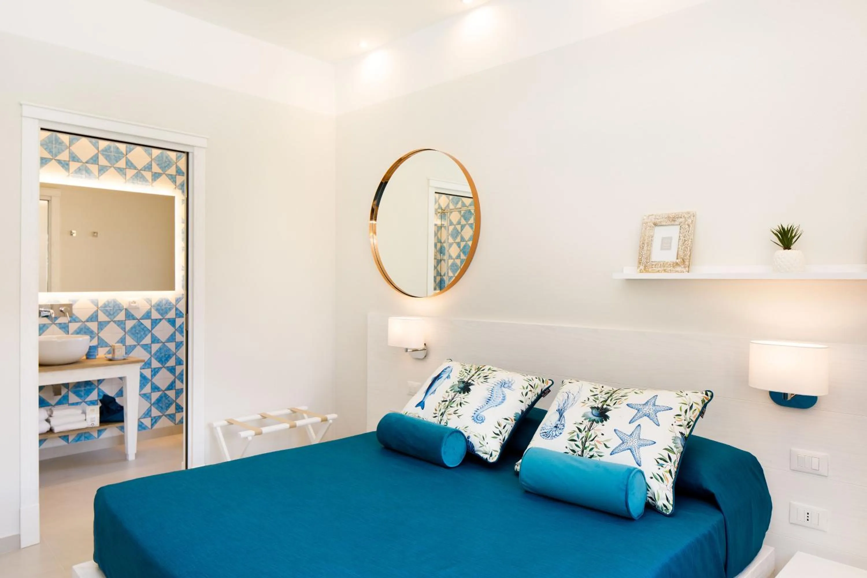 Photo of the whole room, Bed in MelRose Sorrento