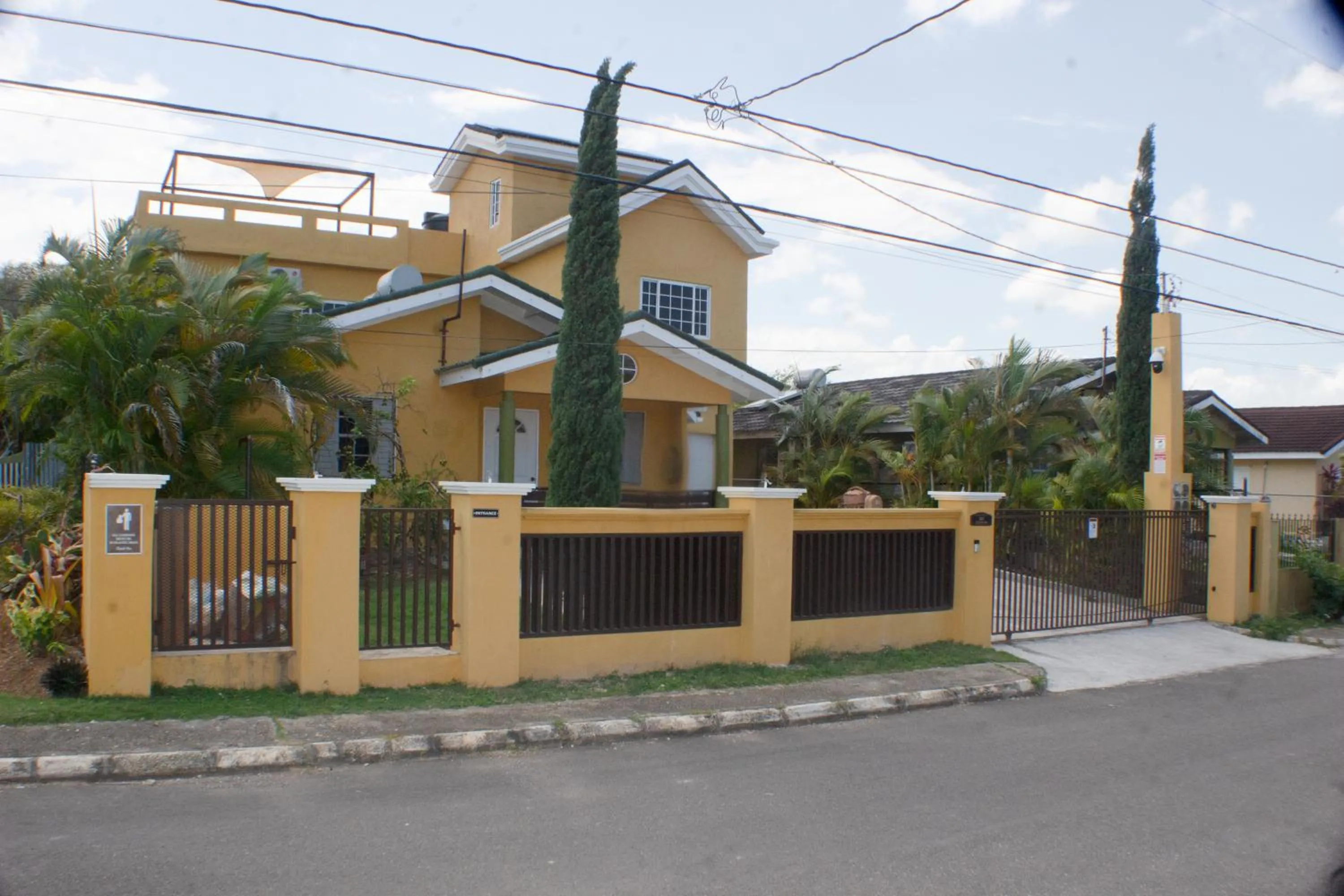 Property building in The Vista Inn
