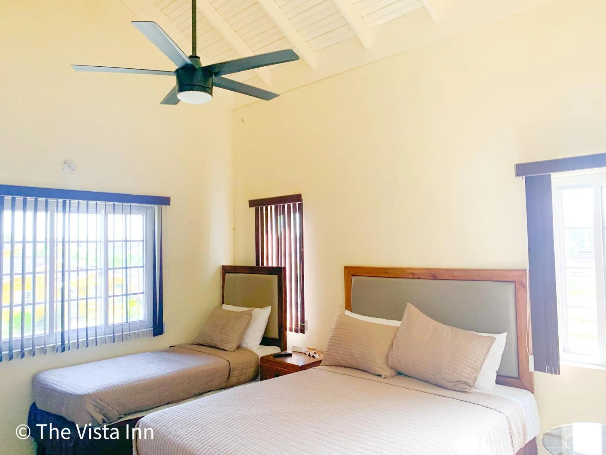 Bedroom, Bed in The Vista Inn