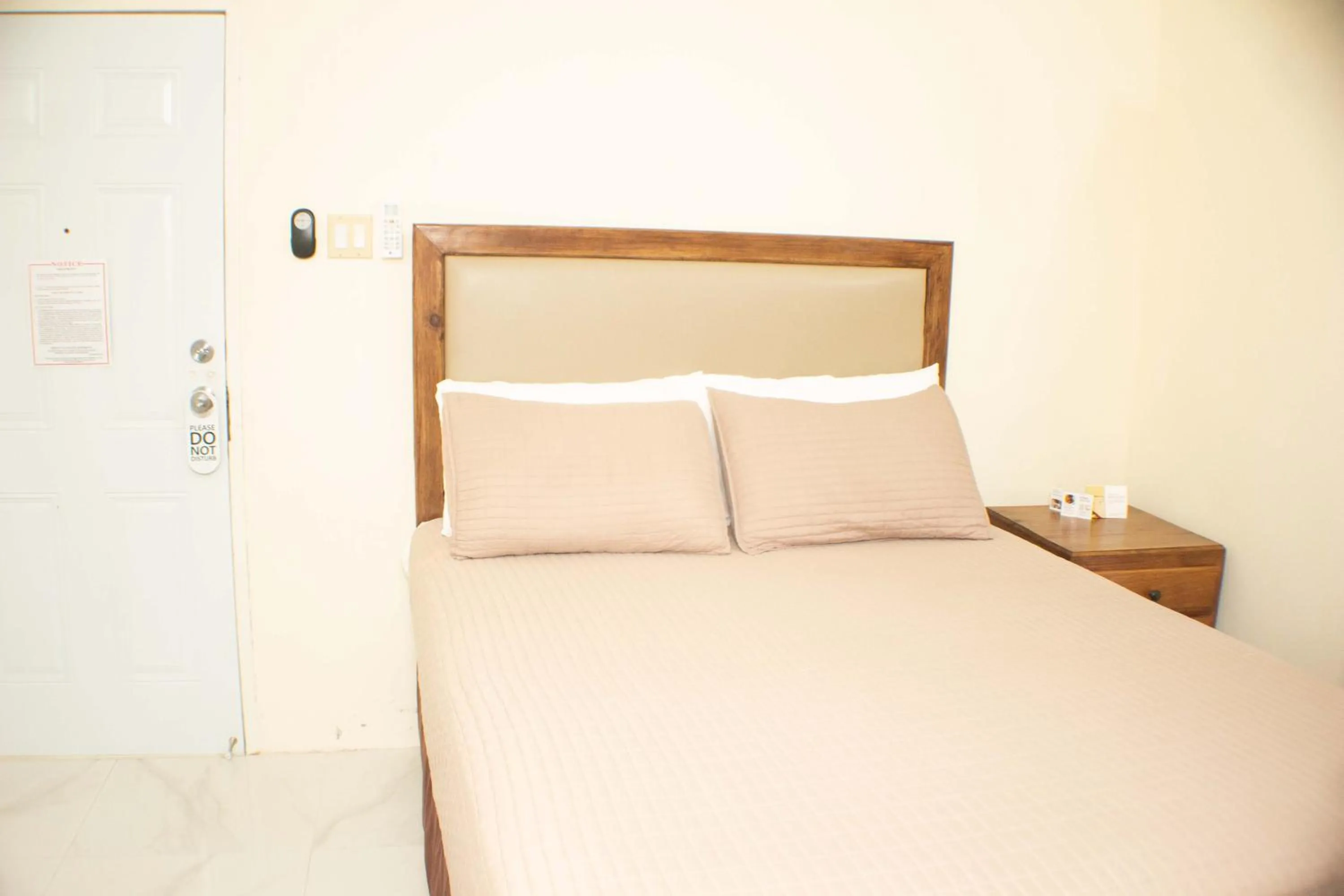 Bed in The Vista Inn