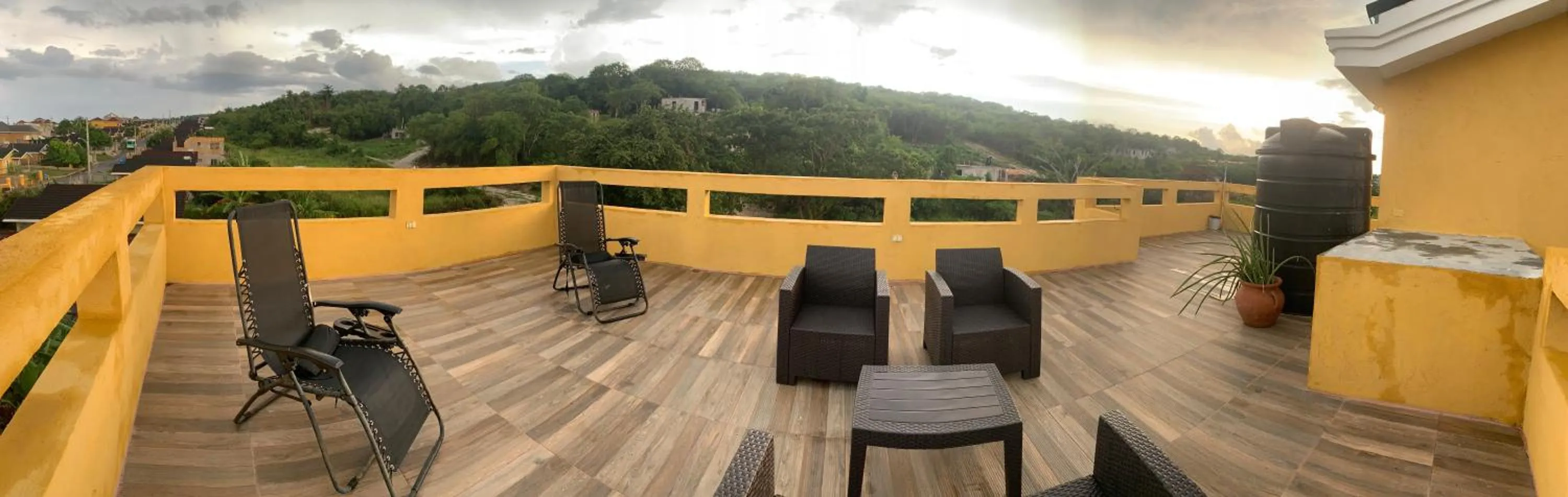 Patio in The Vista Inn