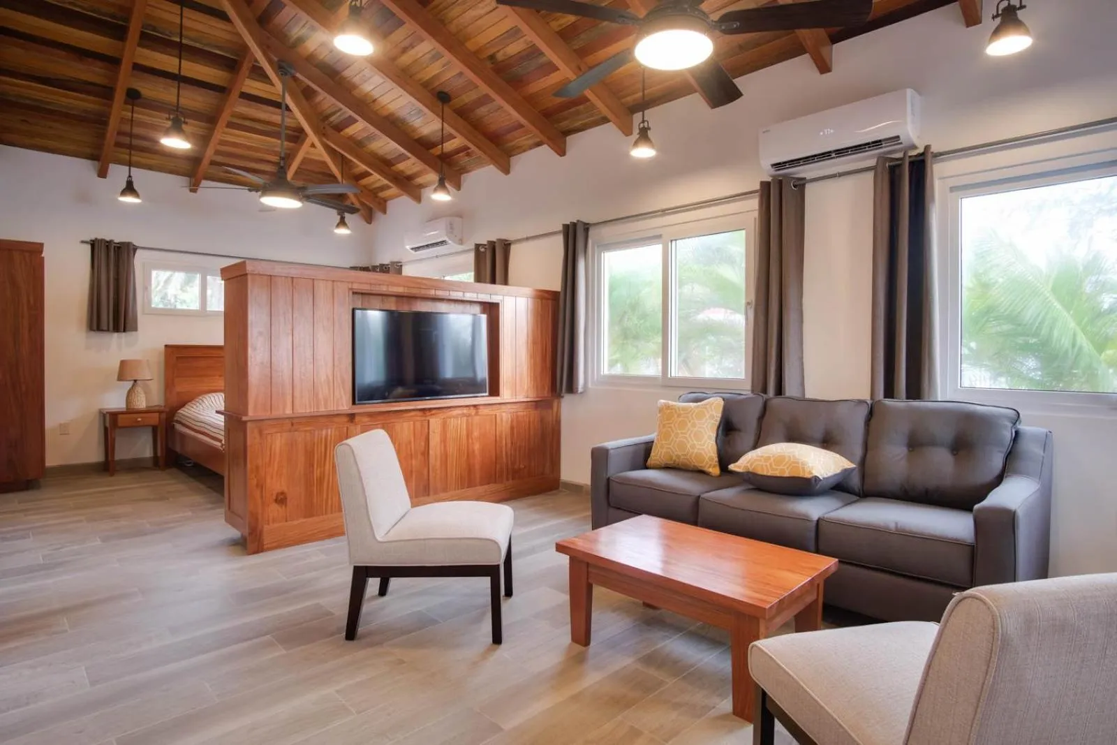 TV and multimedia in Ceiba Beach Resort