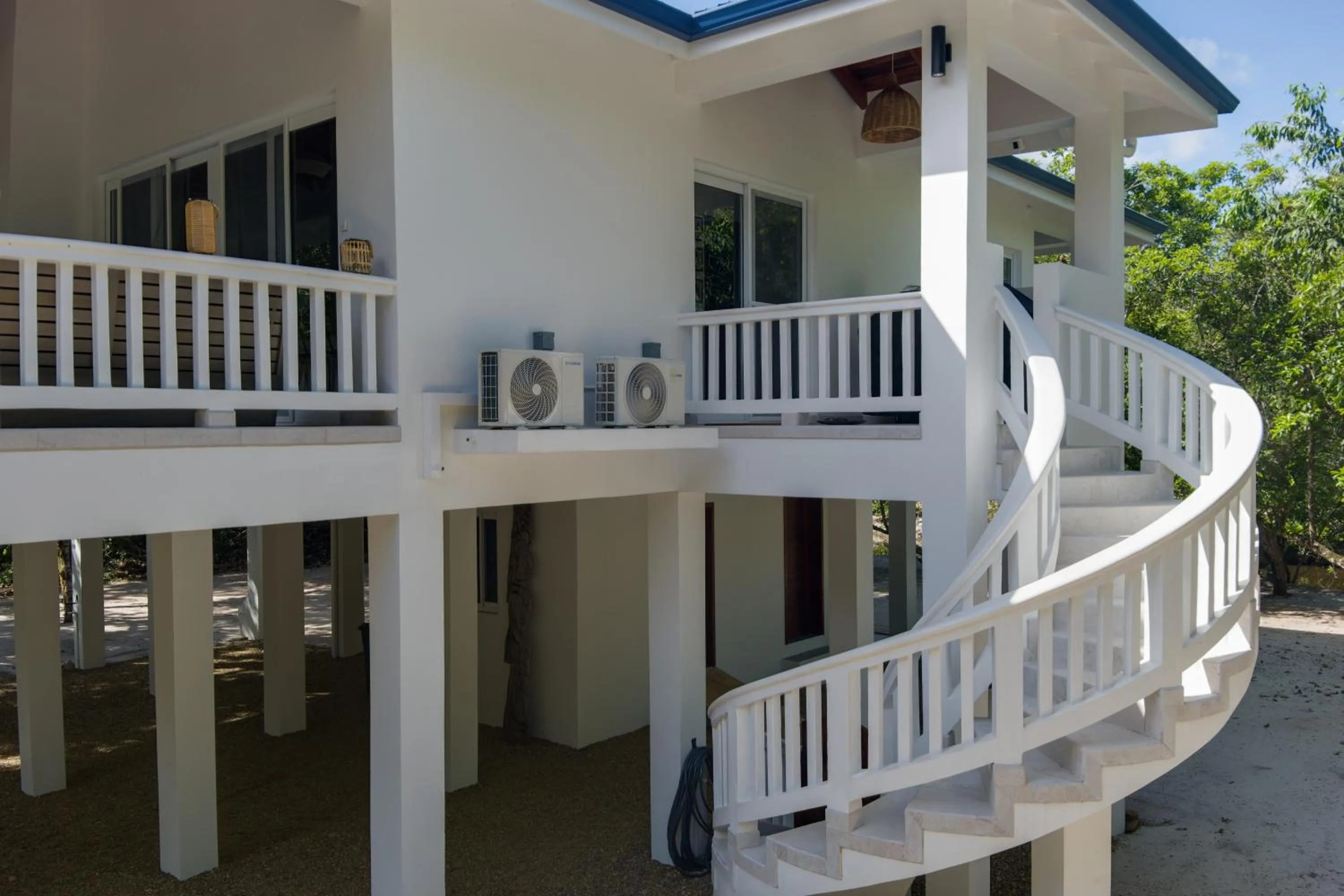 Property building in Ceiba Beach Resort