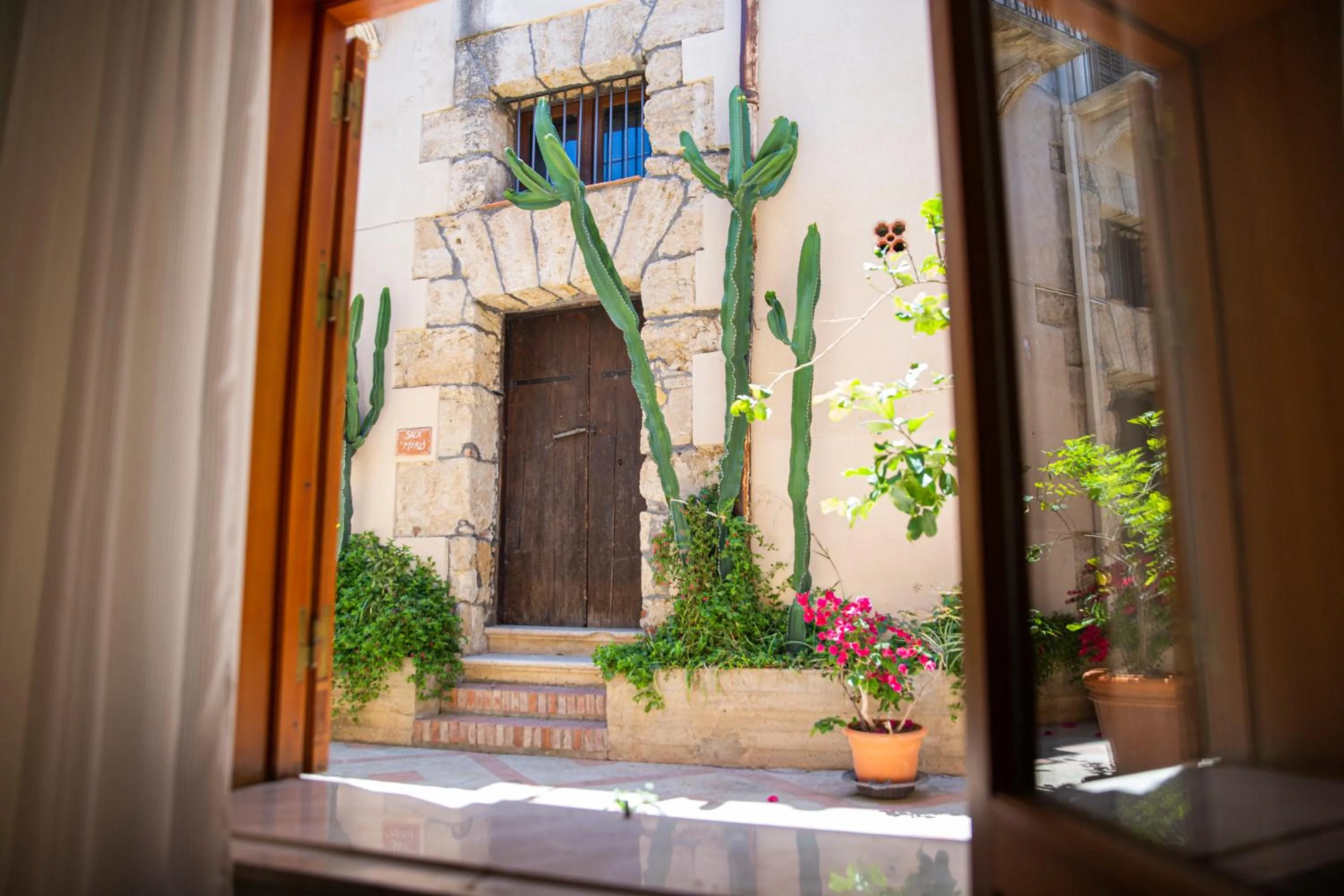 Inner courtyard view in Hotel Al Madarig