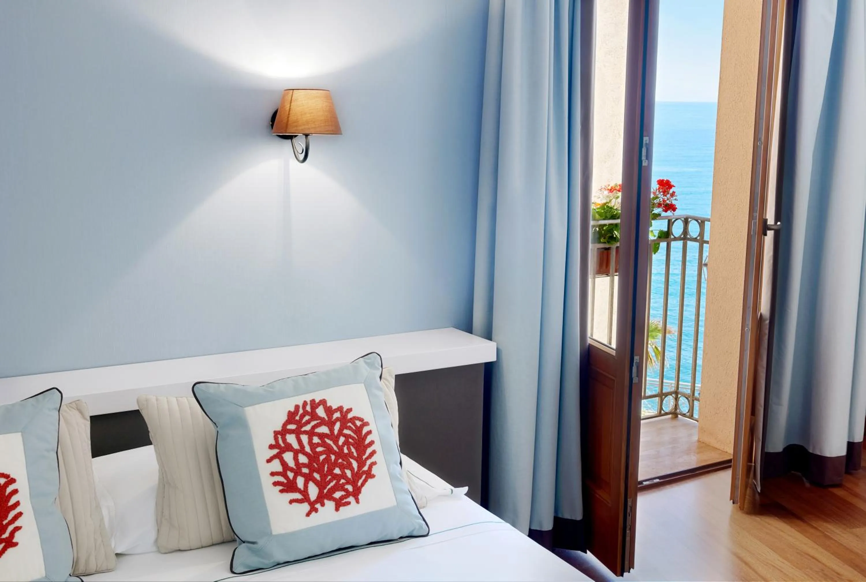 Photo of the whole room, Bed in Hotel Al Madarig