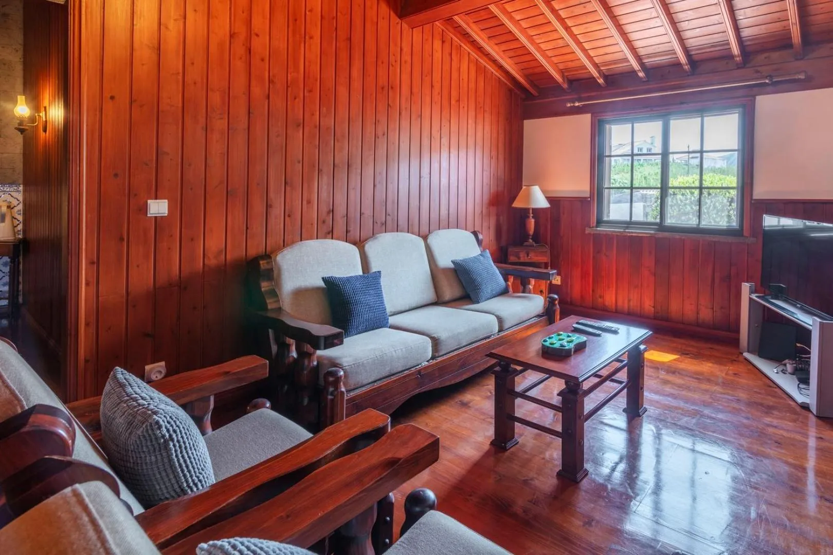 Heated Saltwater Pool-Private Beachside Oasis