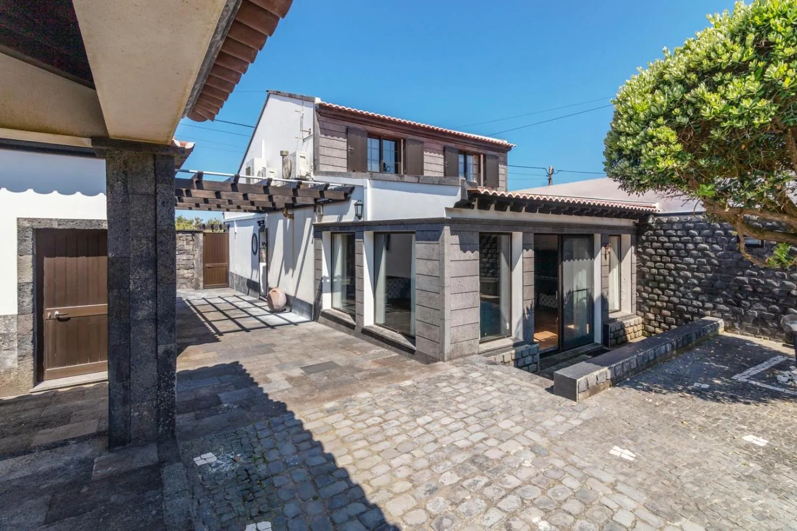 Heated Saltwater Pool-Private Beachside Oasis