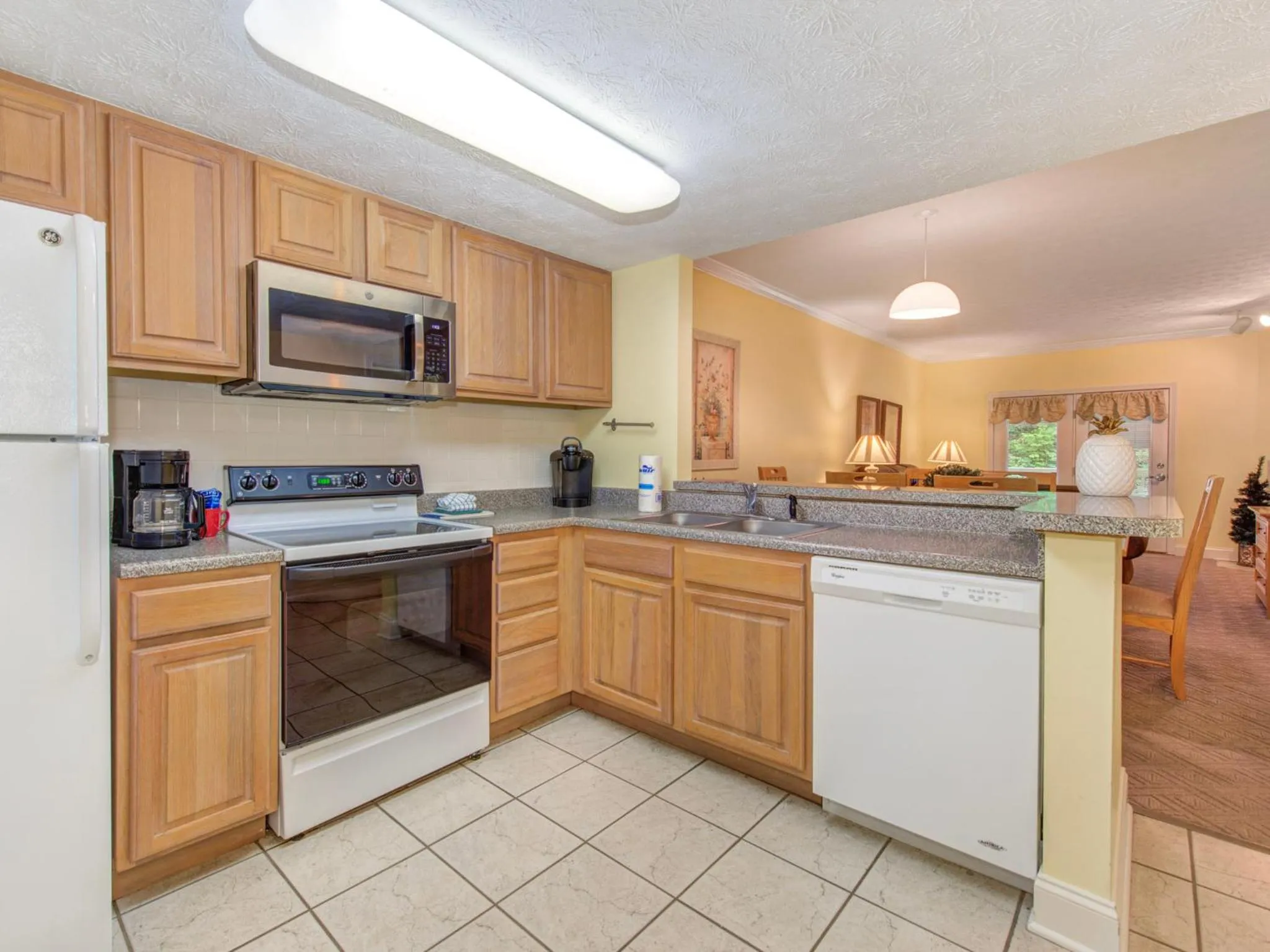 Kitchen or kitchenette in Smokey Bear 1103