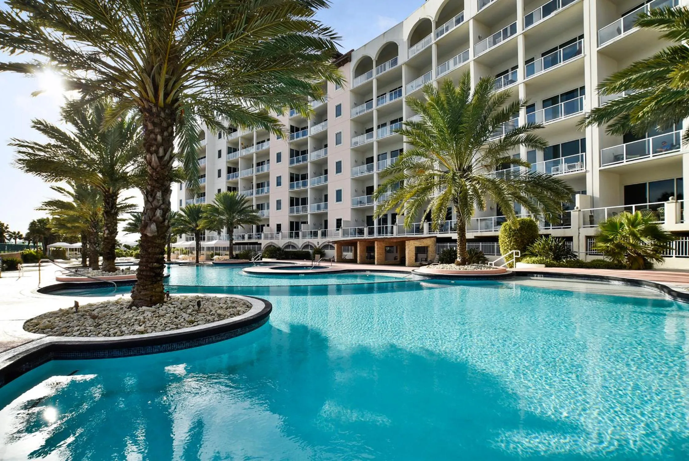 Swimming pool in Diamond Beach 312-Island Jewel