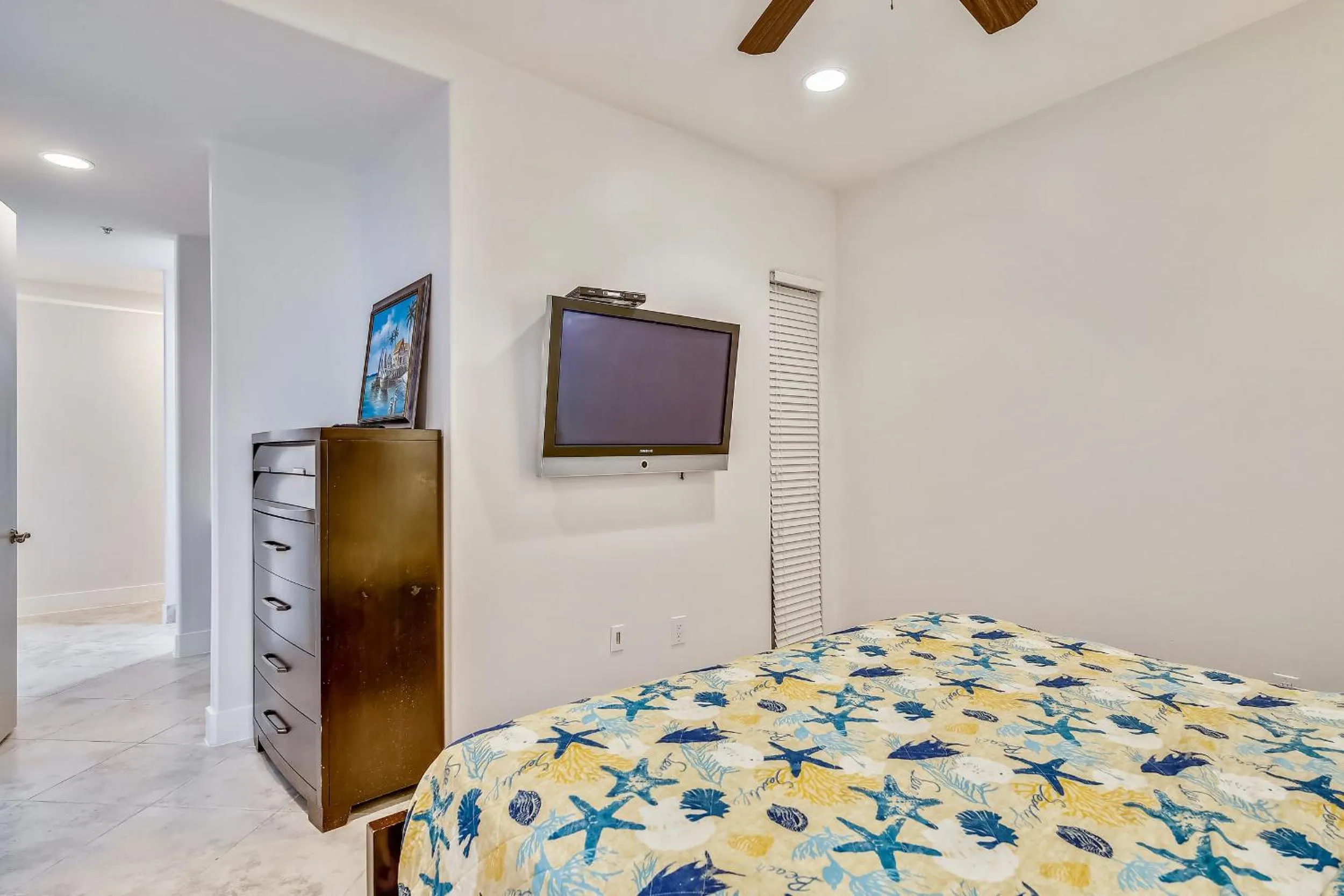 Bedroom, Bed in Diamond Beach 312-Island Jewel