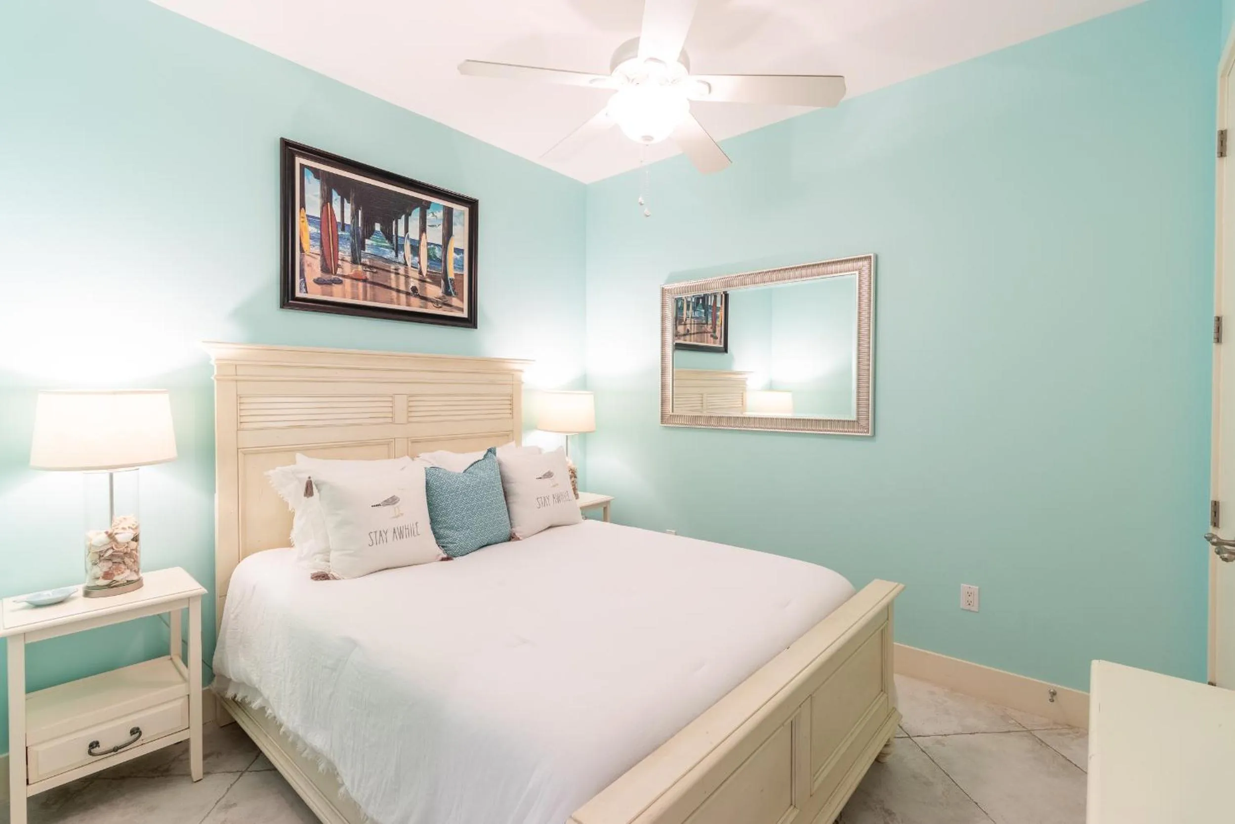 Bedroom, Bed in Diamond Beach 304-Sapphire