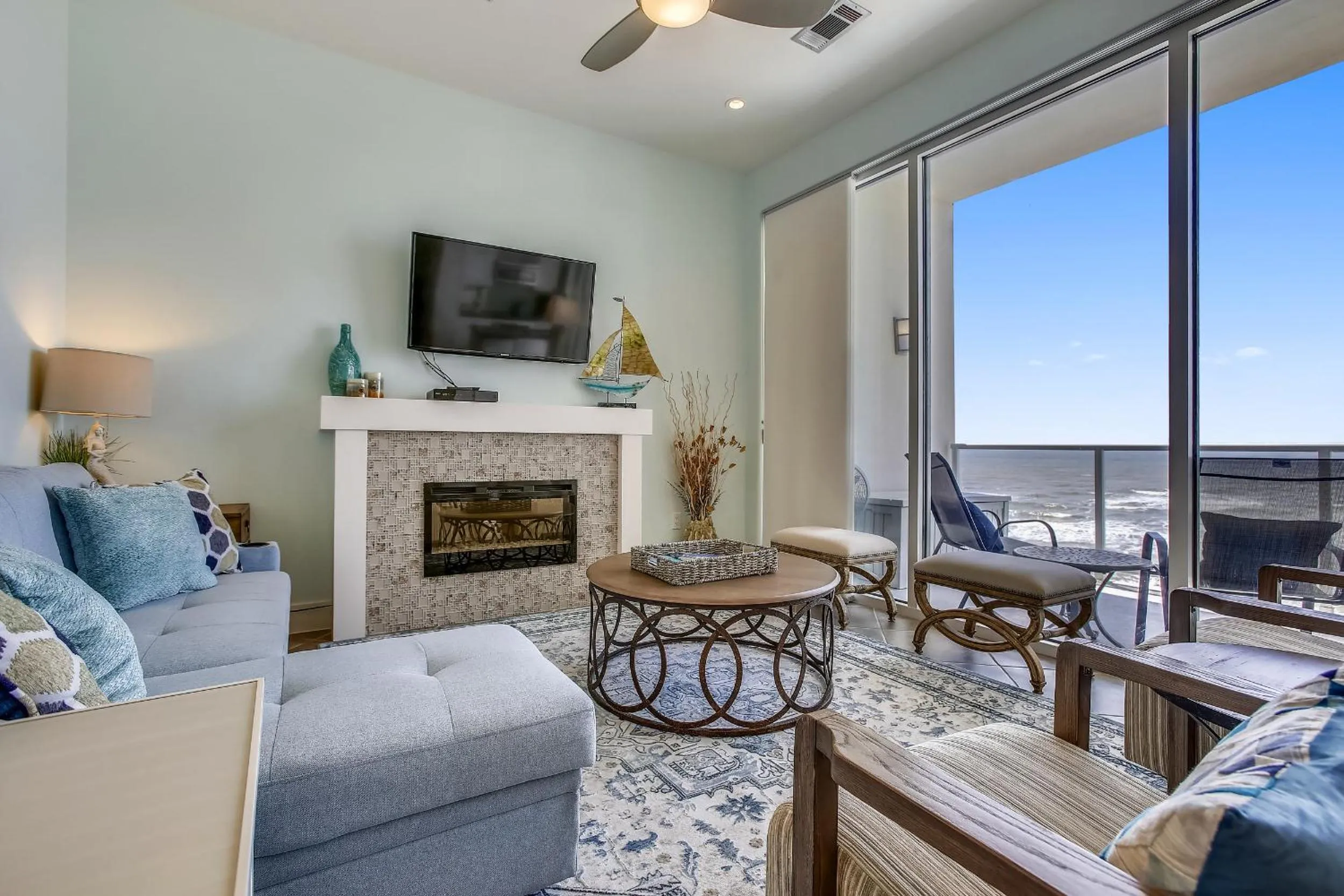 Living room in Diamond Beach 608-Blue Lagoon