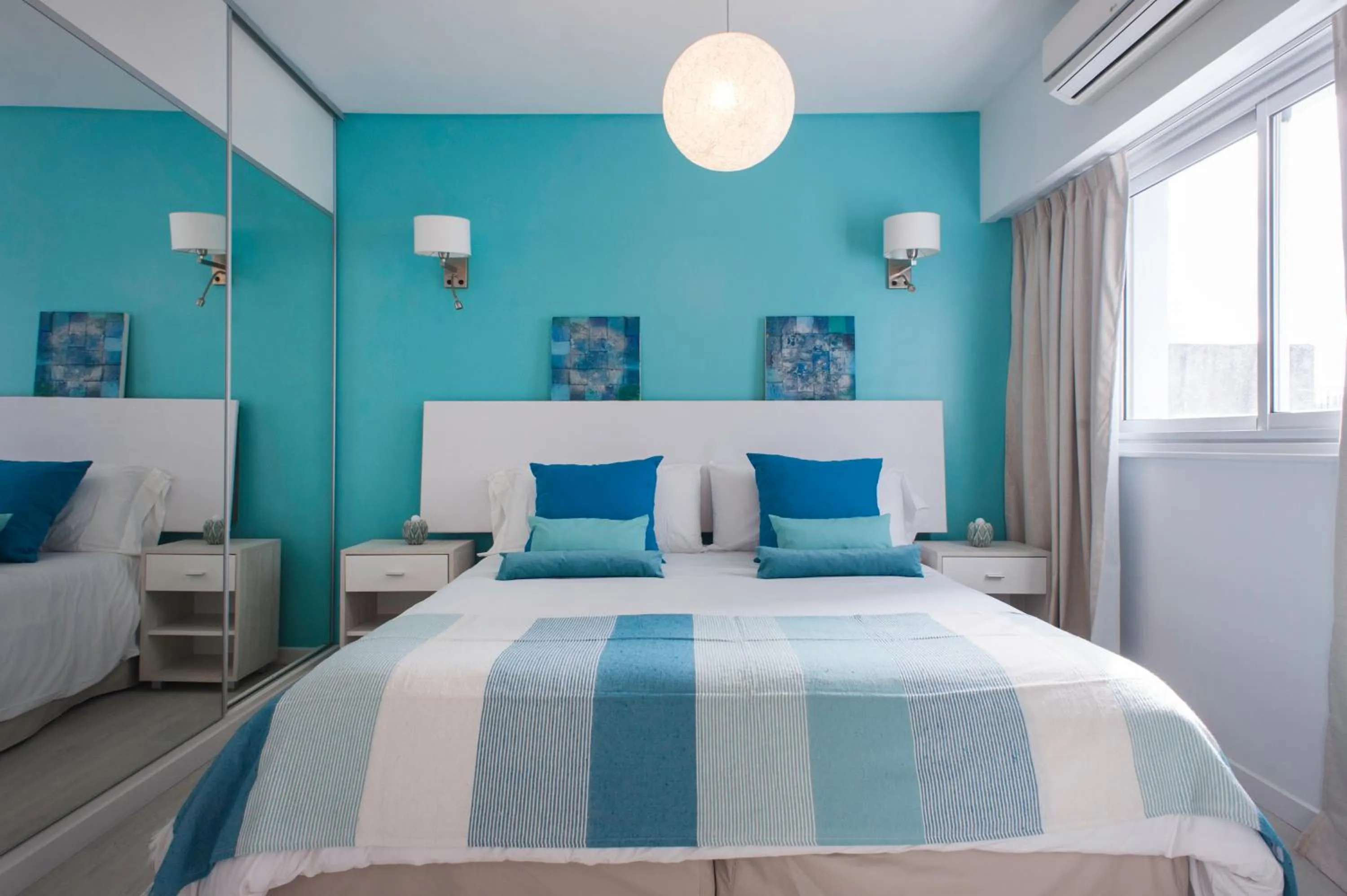 Bed in Soho Point Central