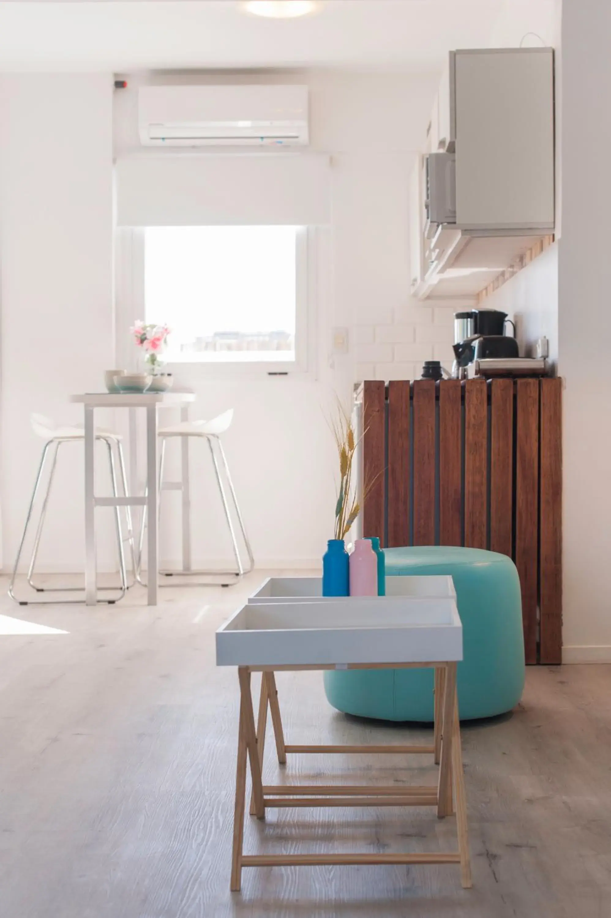 Seating area in Soho Point Central Seating area in Soho Point Central