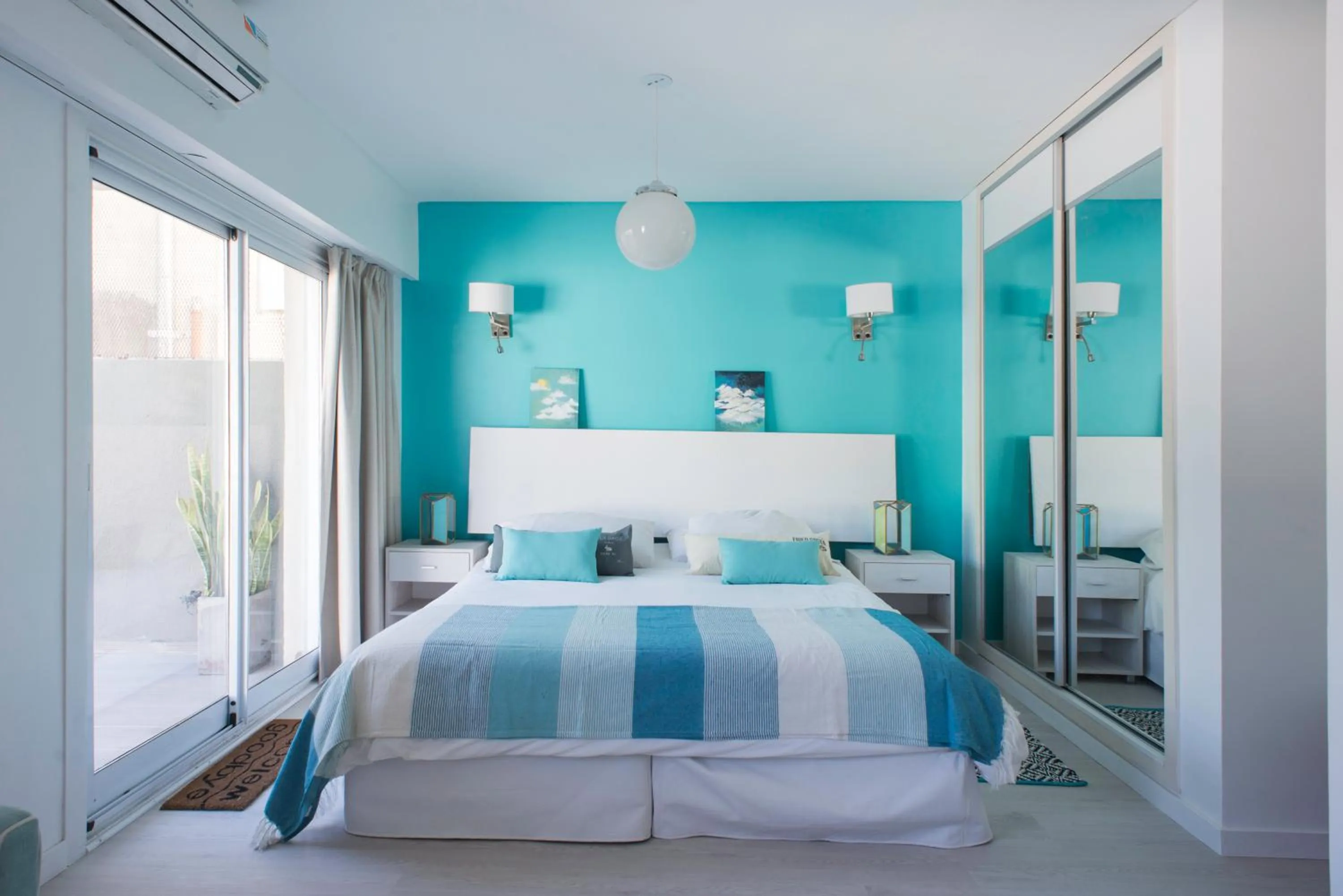 Bed in Soho Point Central