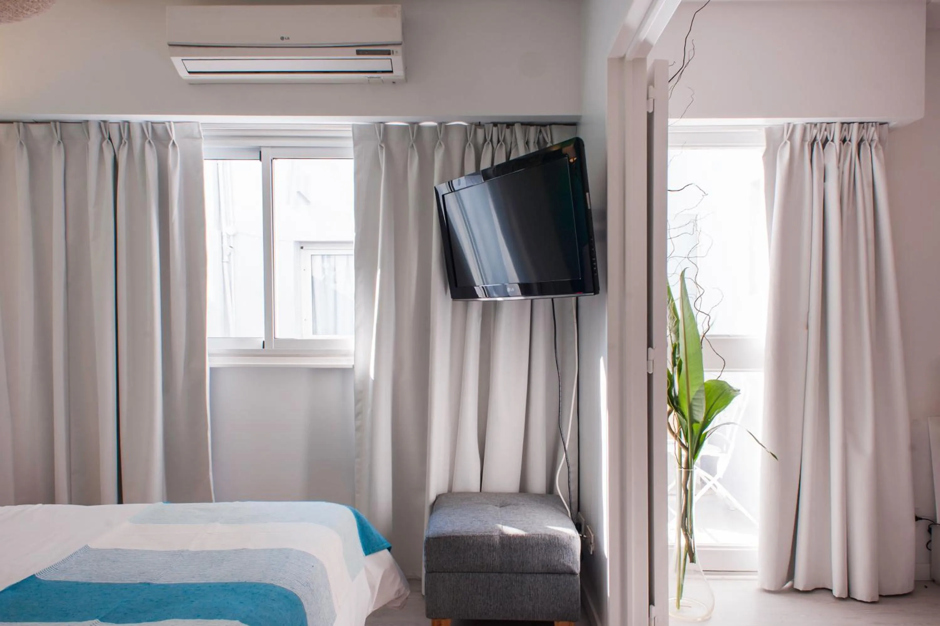 Bed in Soho Point Central