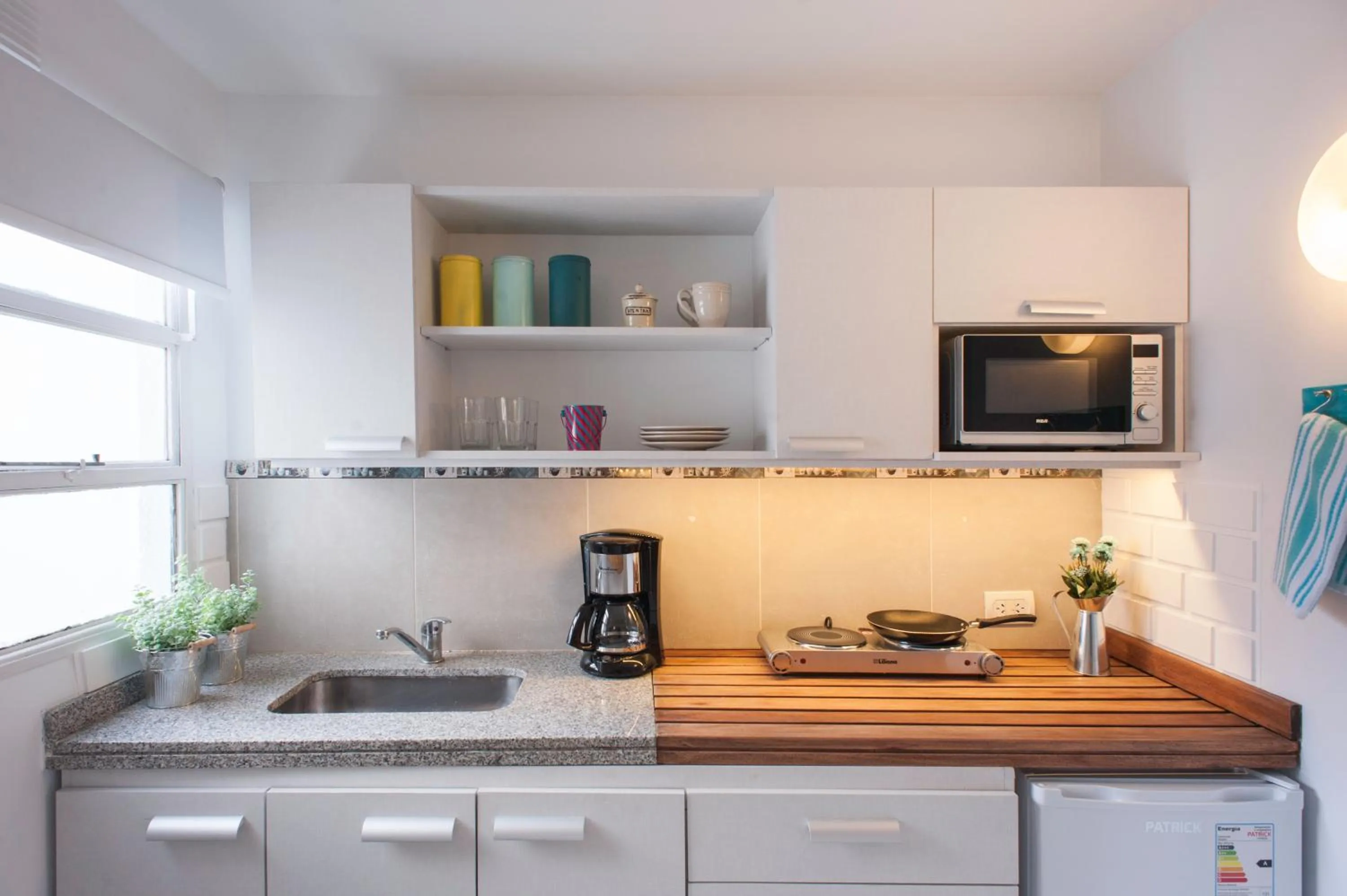 Kitchen or kitchenette in Soho Point Central