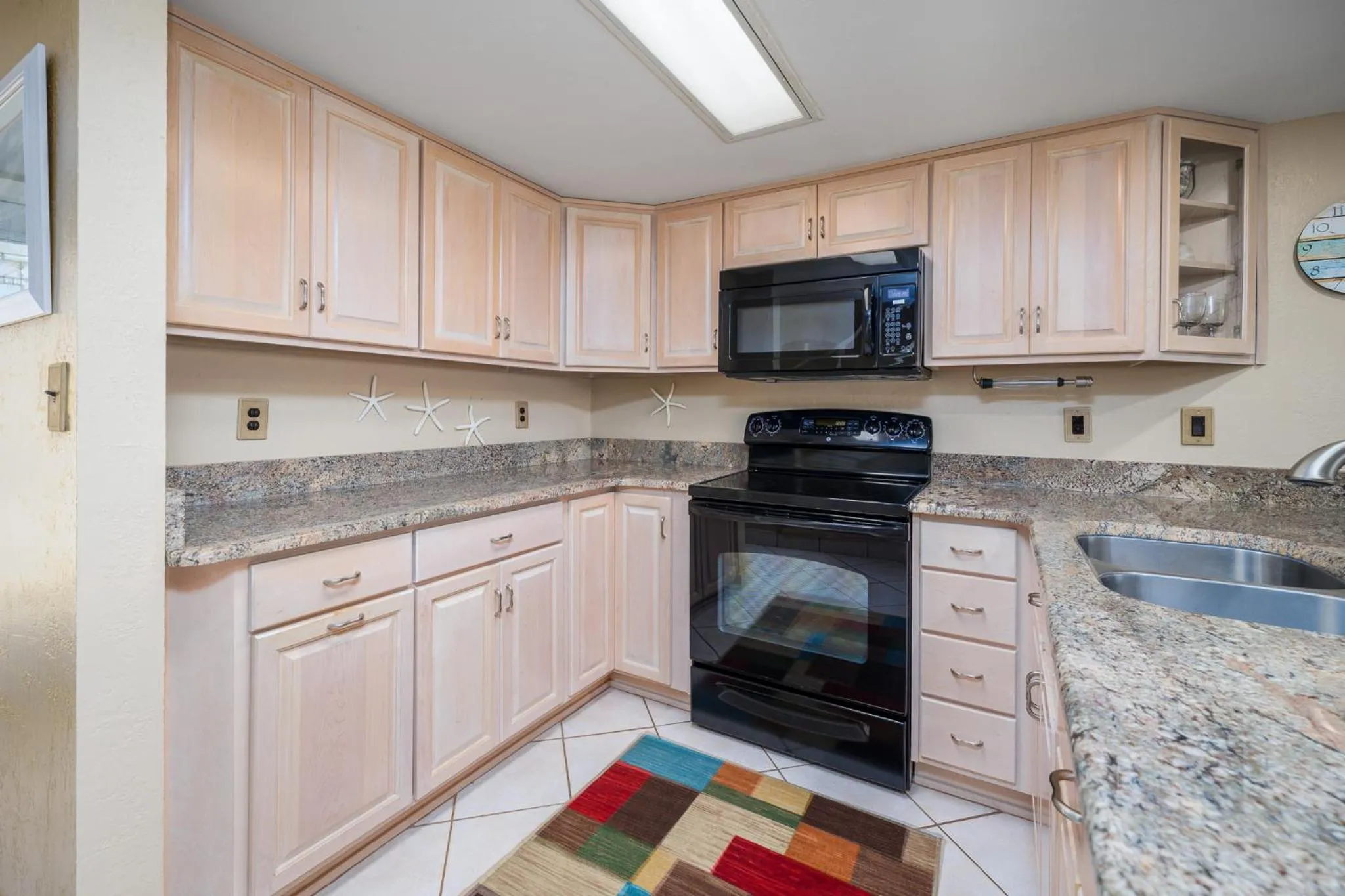Kitchen or kitchenette in Point Matanzas B3