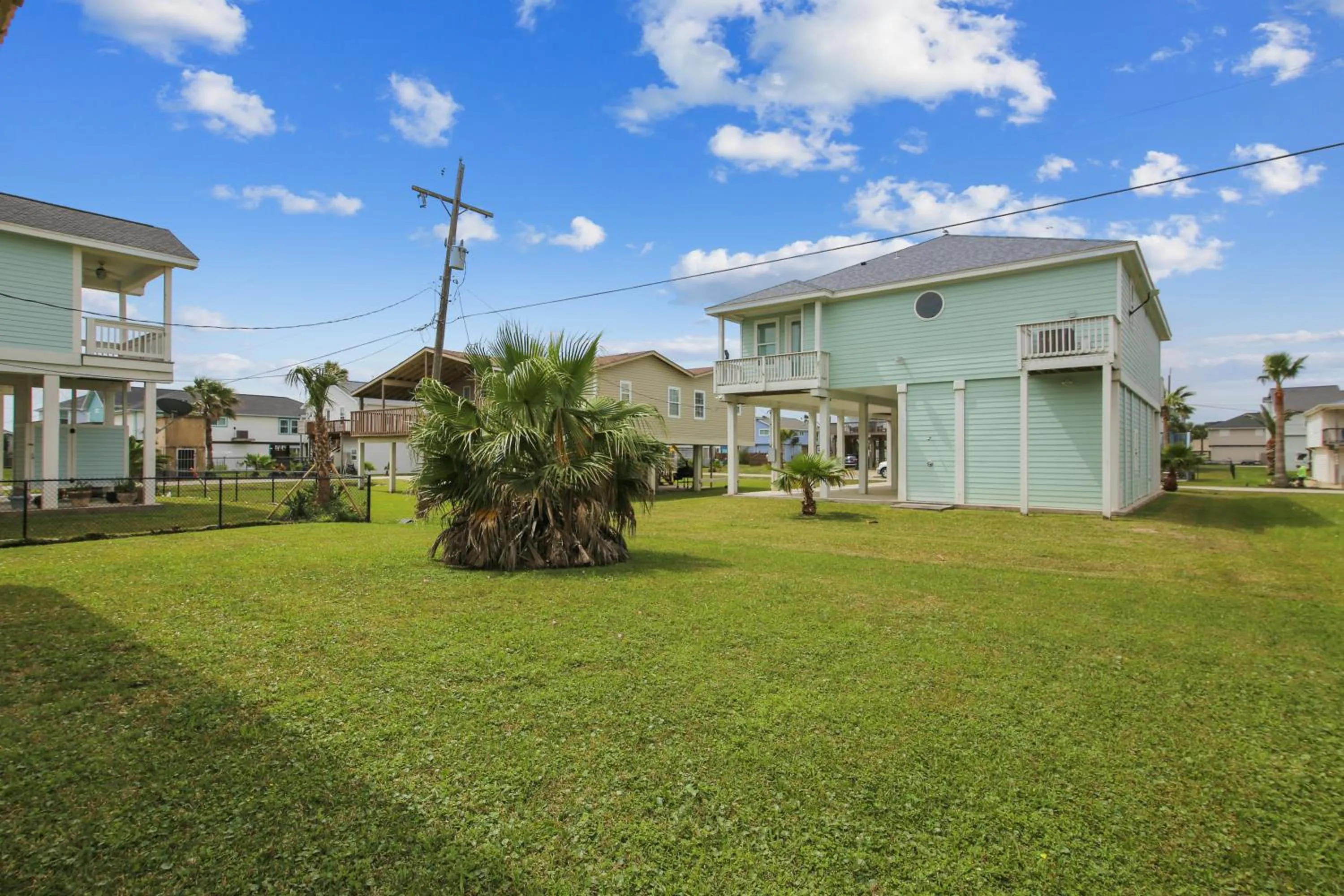 Property building in Sunflower Surf