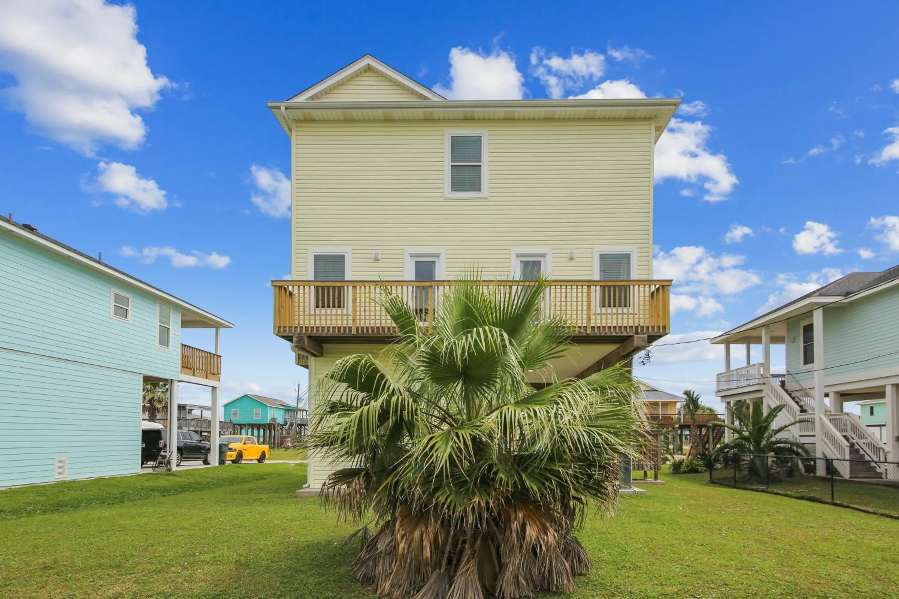 Property building in Sunflower Surf