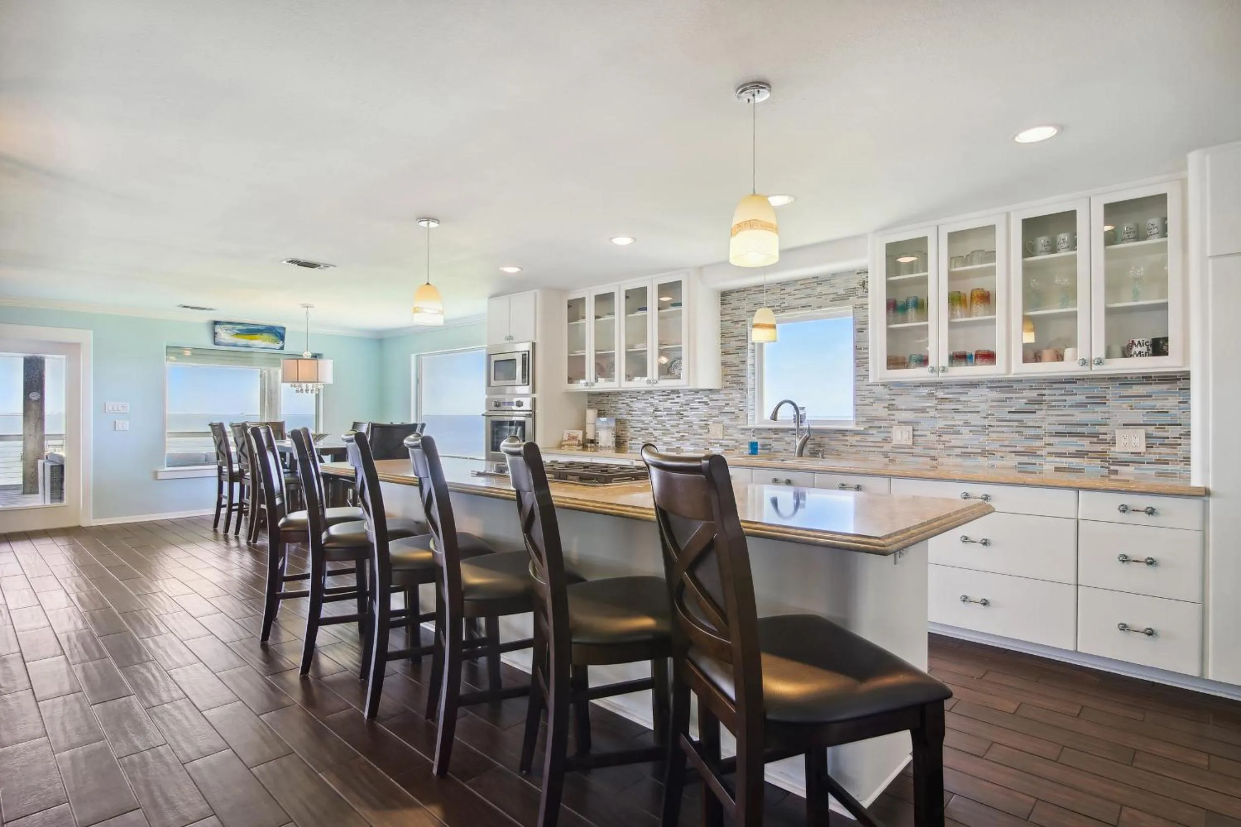 Living room in Harbor View Breeze