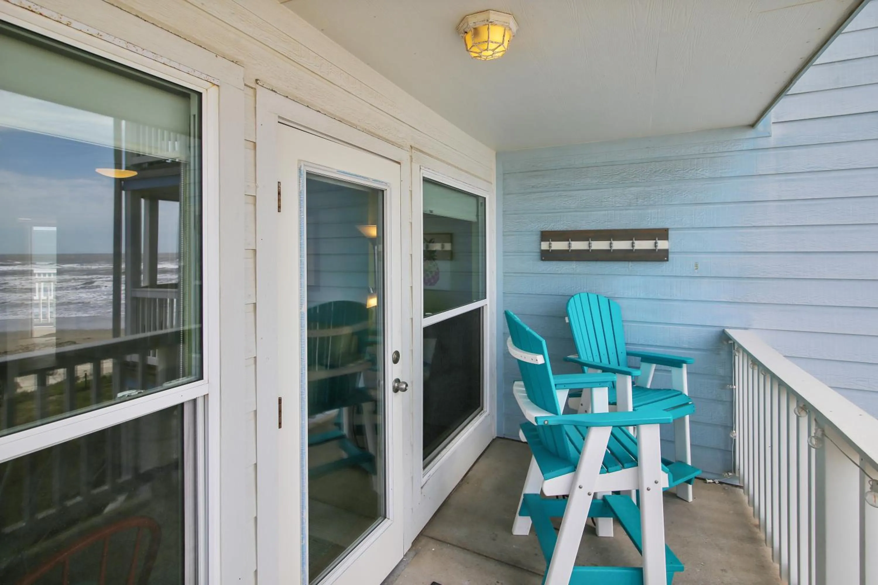 Property building in Seascape 1206 - Pineapple Paradise