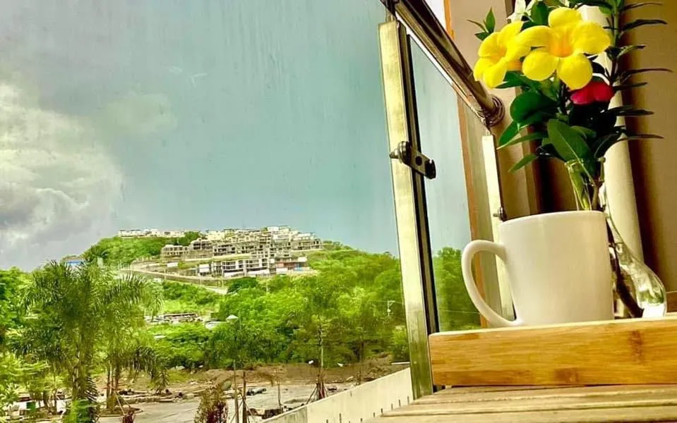 Luxury Condo in Clark Pampanga beside Hilton Hotel and Casino