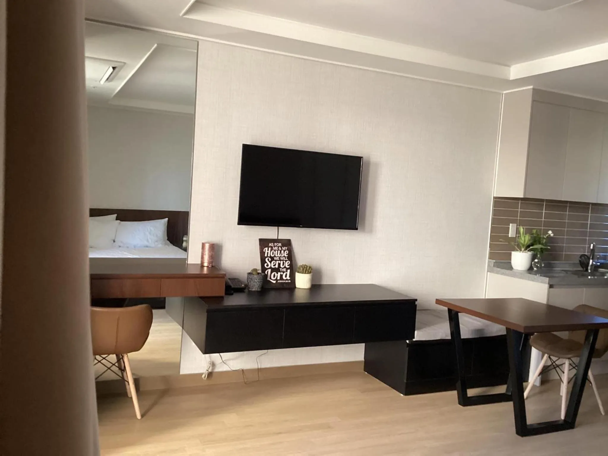 Luxury Condo in Clark Pampanga beside Hilton Hotel and Casino