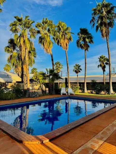 Pool view in Bluestone Motor Inn
